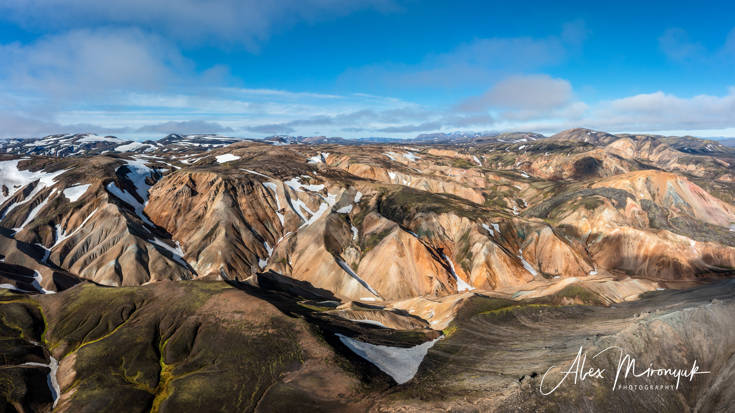 All Colors Of Iceland. Pet, Senior, Landscape, portrait studio, photographer in Miami and Sou