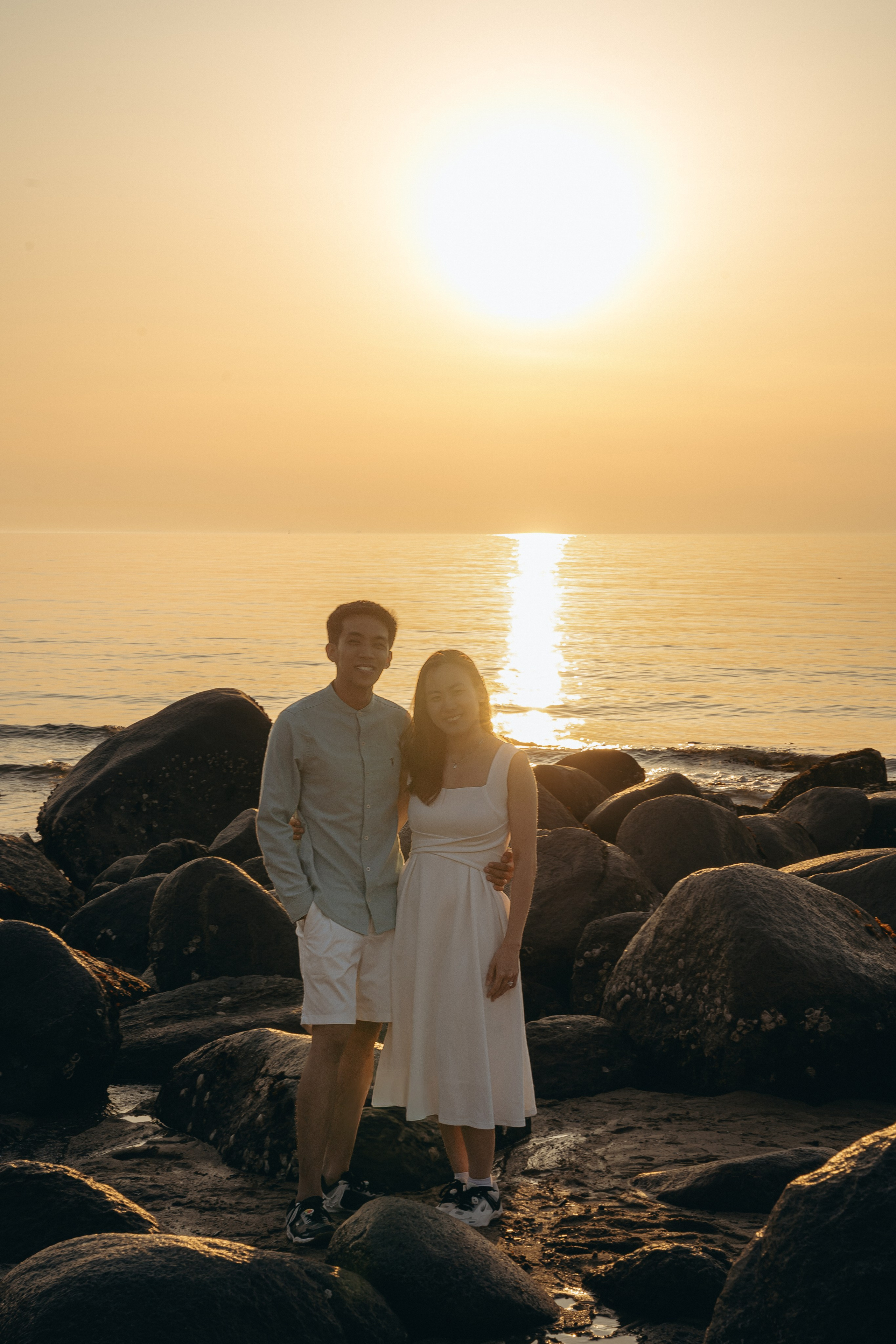 Fukuoka Couple Photoshoot: Roses, Totoro Forest & Sunset Love Story