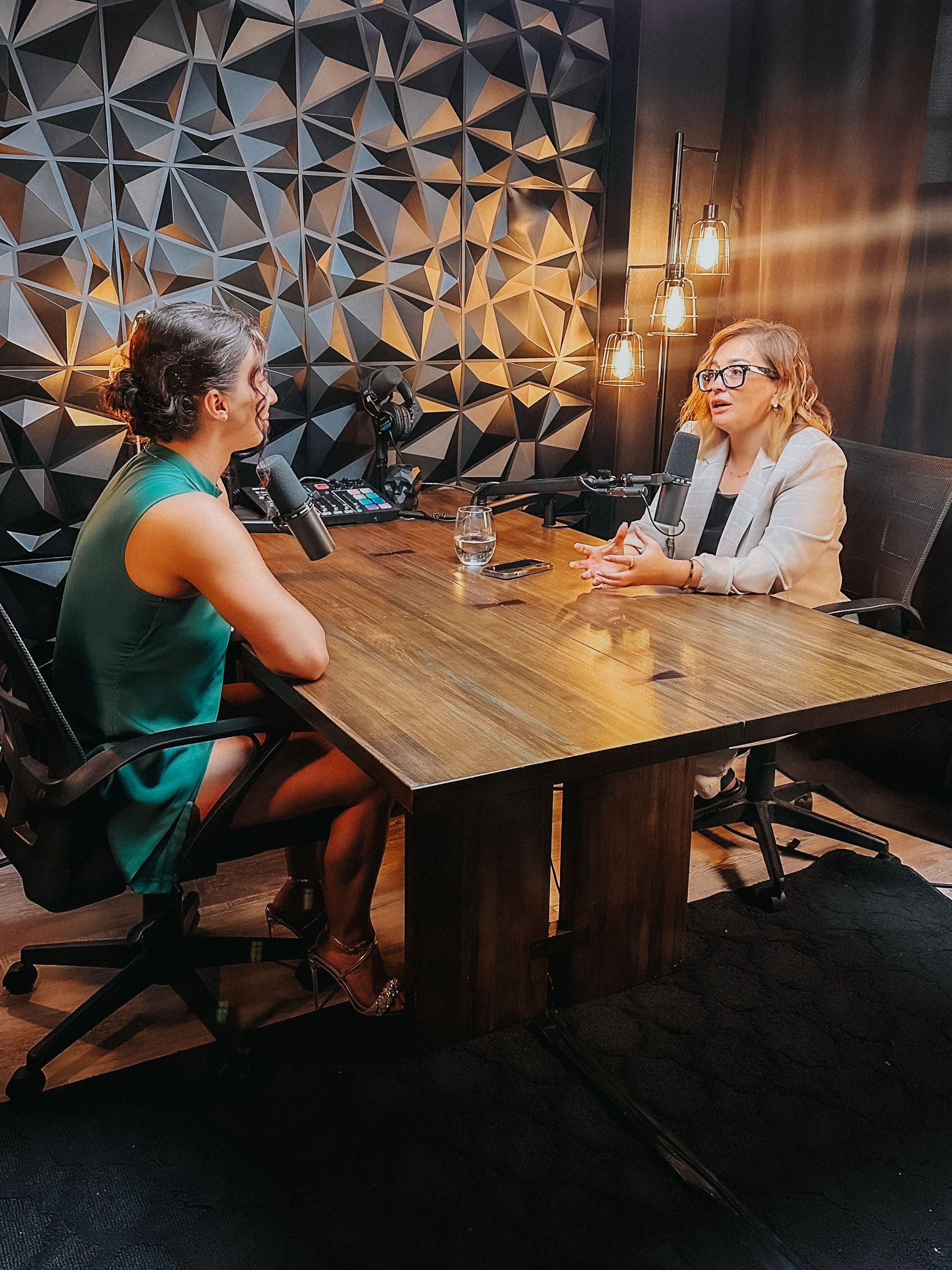 Как помочь дочери добиться успеха и собрать 1 млн подписчиков. ИРА И ЯСЯ. ON THE VIBE OF SUCCESS — A blog about extraordinary people with Kristi