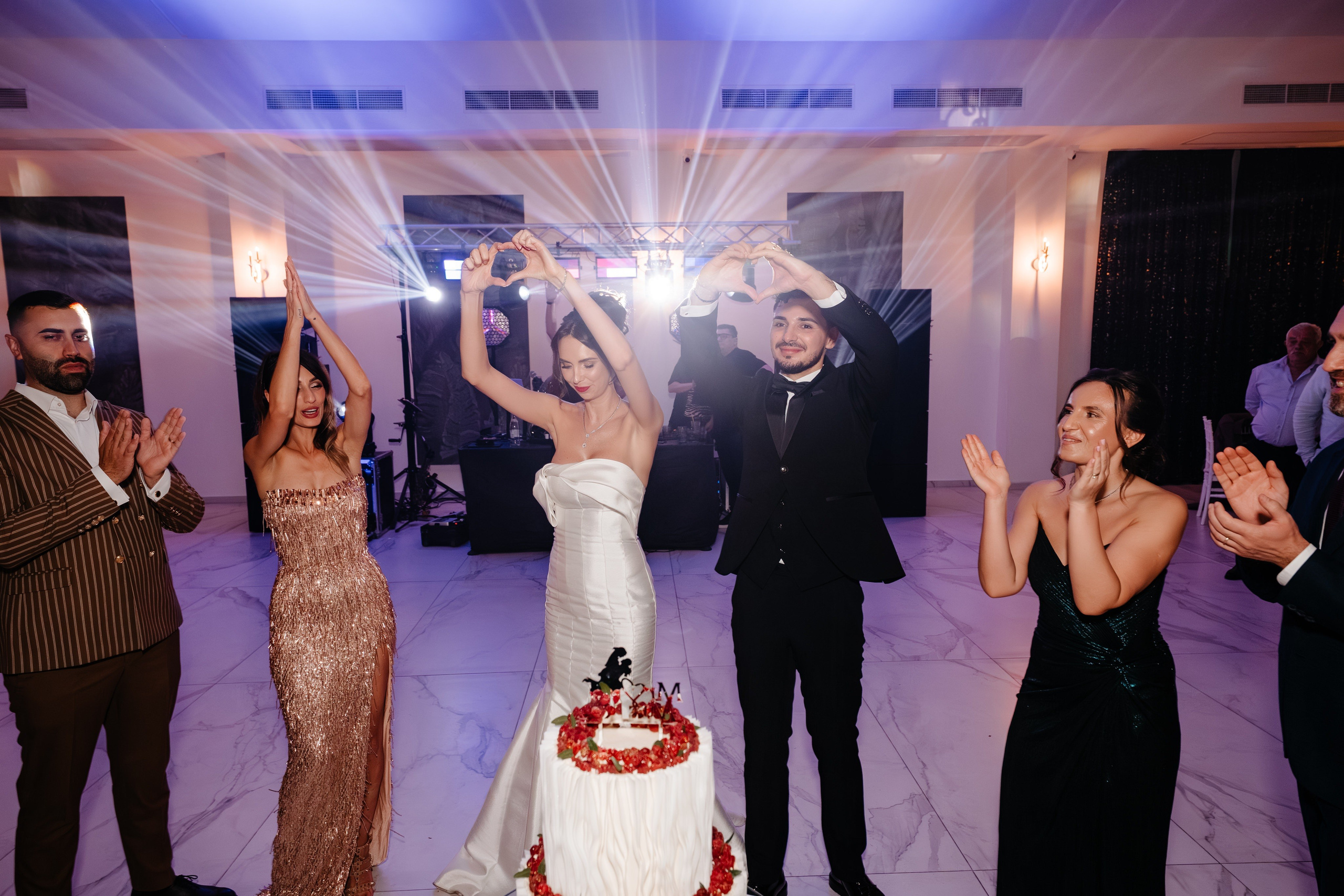 Povestea de nuntă a lui Anca și Dragoș în Bacău | Fotografie de Eveniment. Raw Studio. Fotograful tau de nunta!