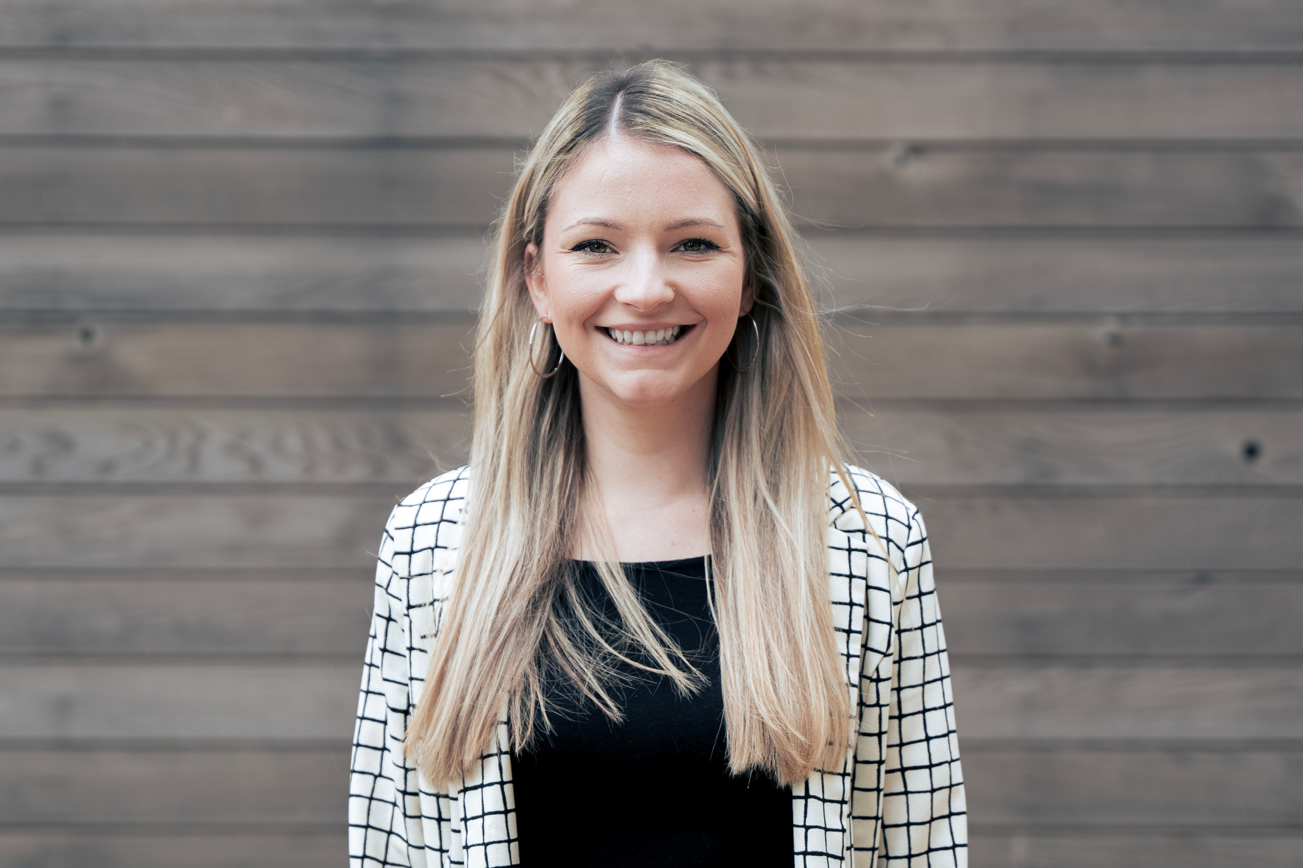 Professional portraits for LinkedIn, Social media, Marketing Materials. Professional Photographer, Videographer in London Dilyana Tankova