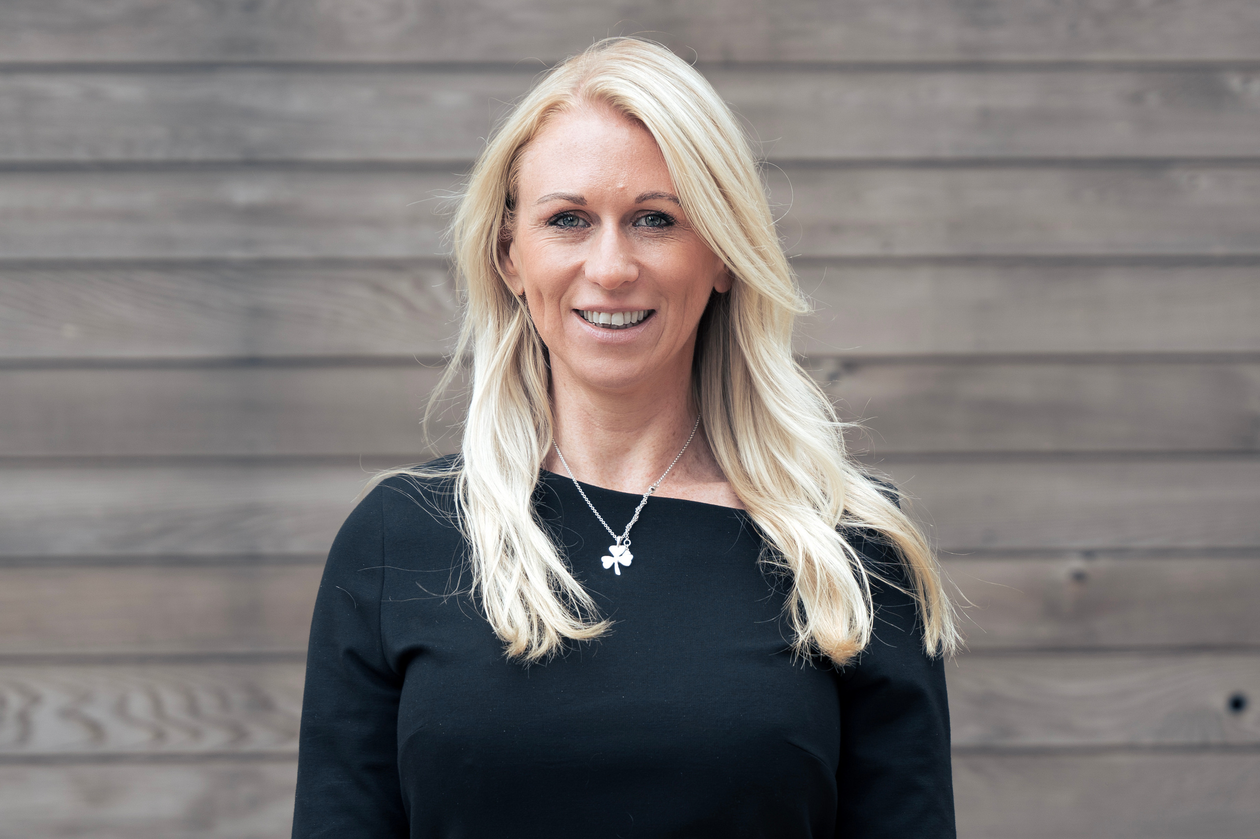 Professional portraits for LinkedIn, Social media, Marketing Materials. Professional Photographer, Videographer in London Dilyana Tankova