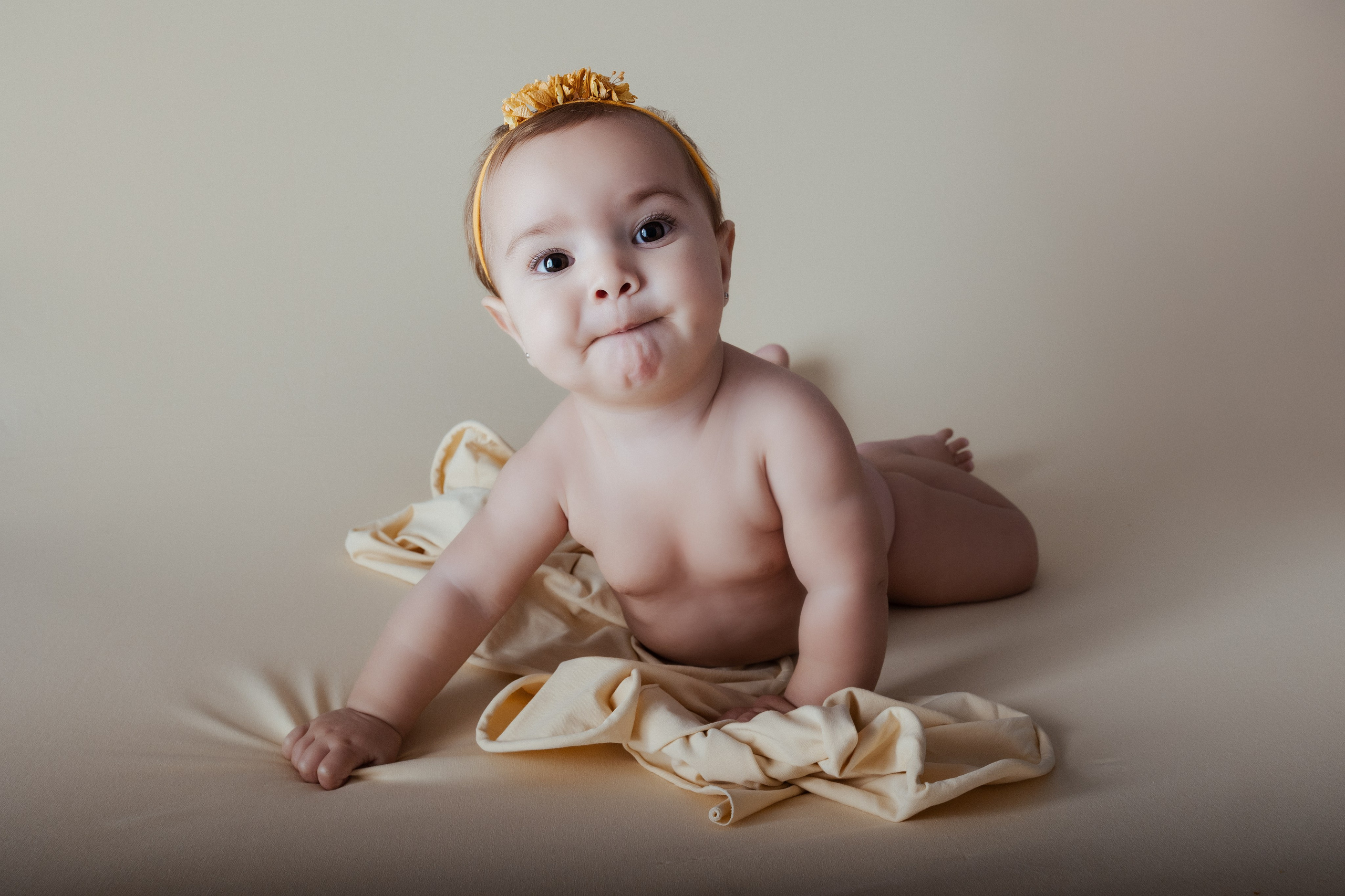 Elia 8 meses