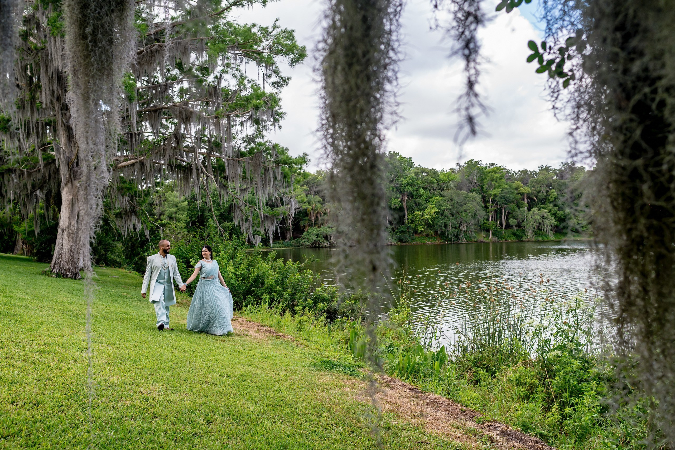Love Meets Tenderness in the Heart of Orlando — Engagement Session — Leu Gardens. Wedding photographer in Orlando, Boston & New York Anderson Marques