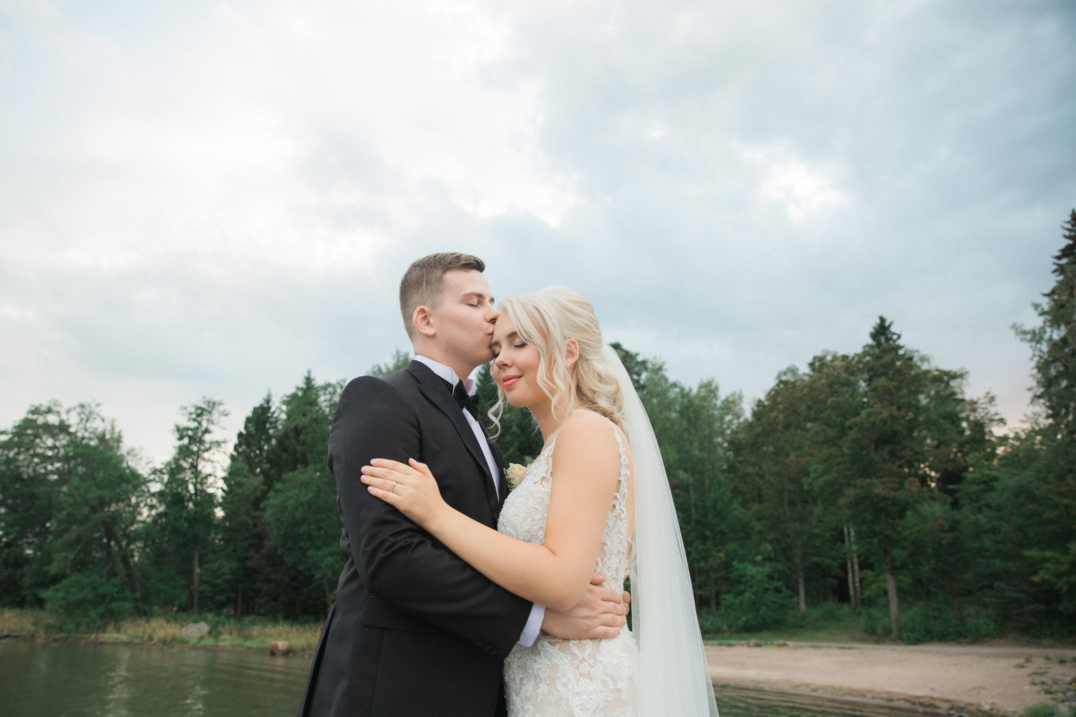 Hääkuvaaja Porvoo | Hääkuvaus Villa Haikko