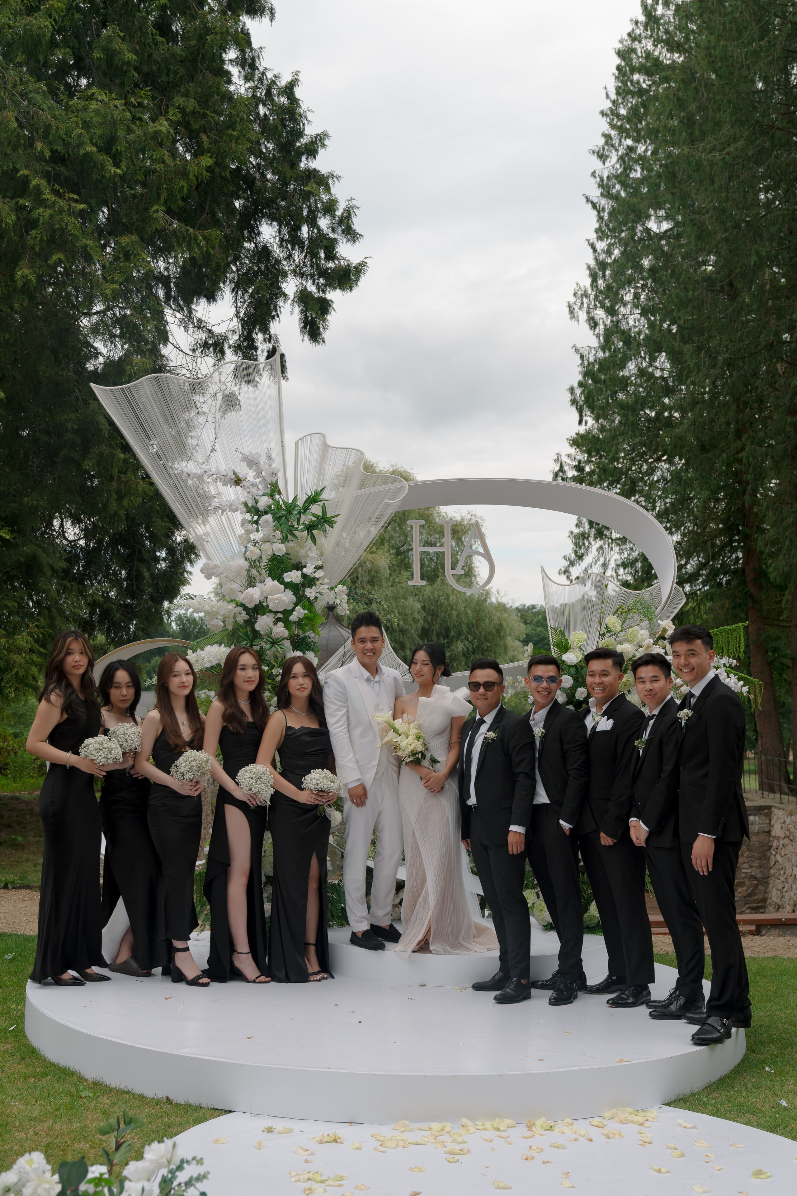 Grand Asian Wedding at a Castle | RAW Studio — Wedding Photography Europe. Raw Studio: Capturing Elegant weddings accross Europe