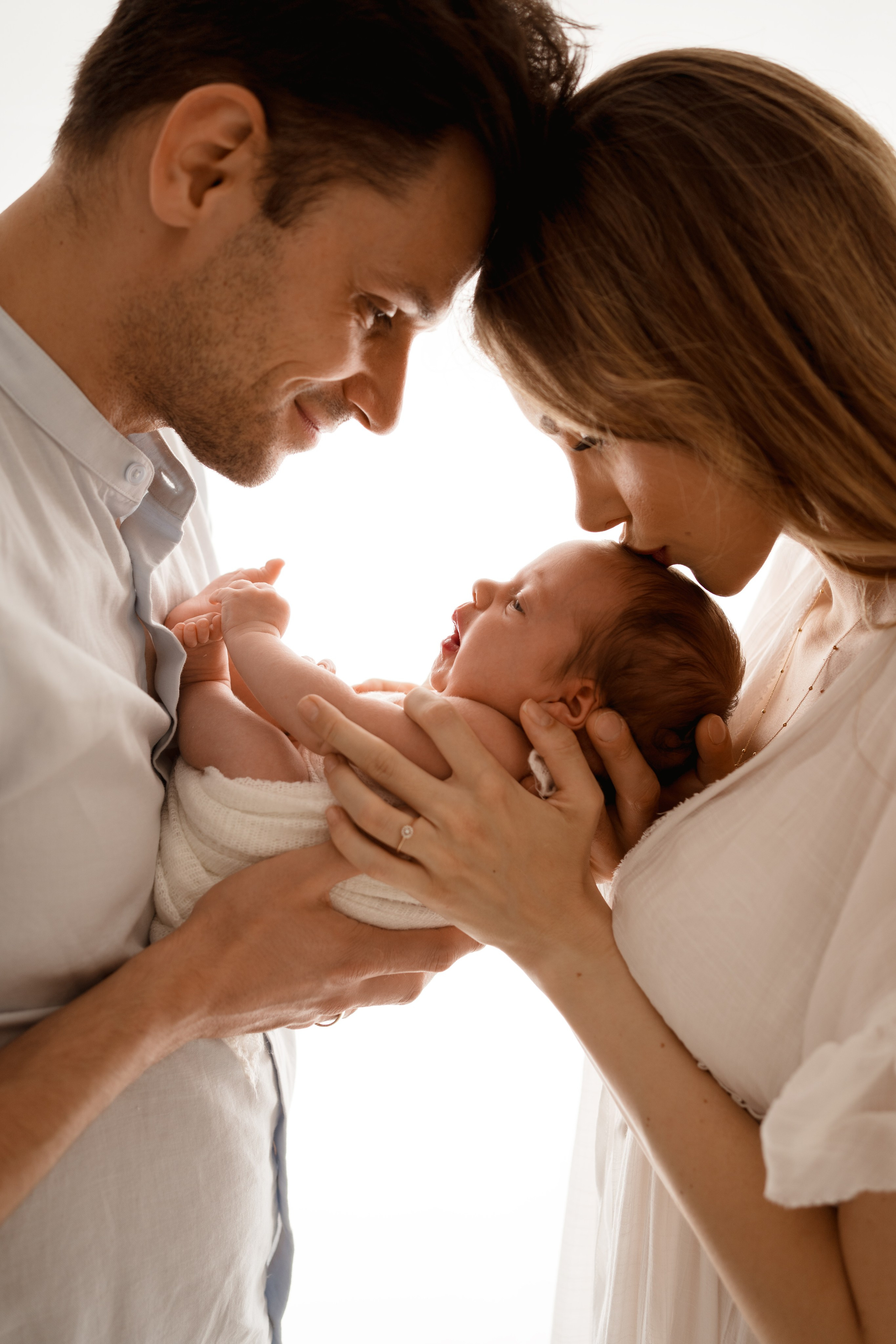 Fotografia Noworodkowa Łódź - Piękne Zdjęcia Noworodków. Fotograf Łódź - sesja ciążowa, noworodkowa, dziecięca. Studio w Łodzi