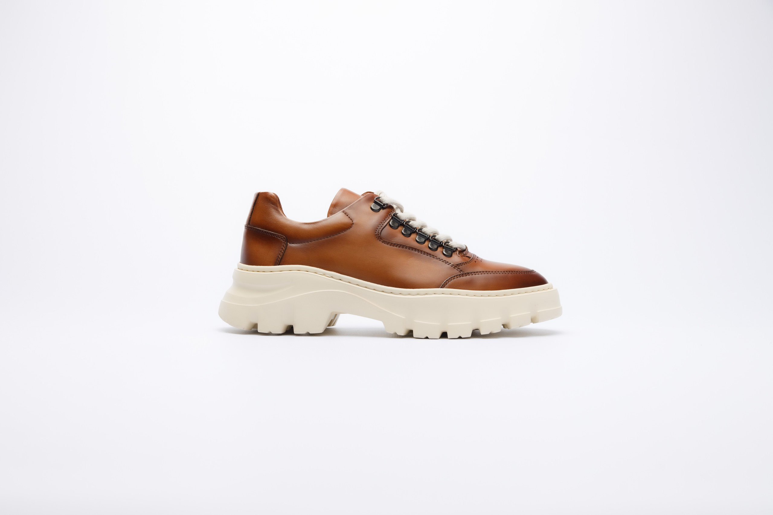 Patix.ba E-Commerce Photography. Hamza Makić Cinematographer, Photographer & Visual Artist