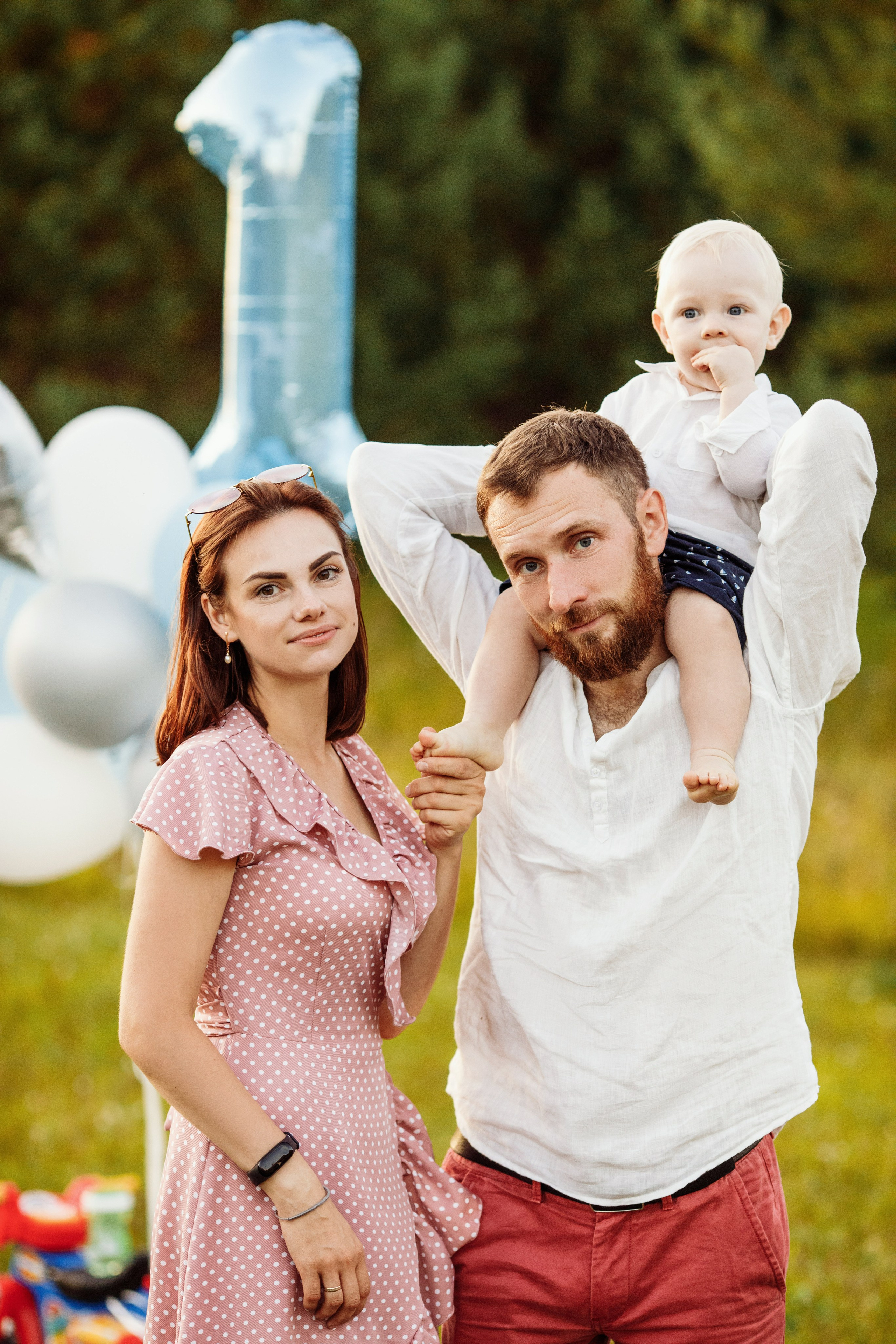 Outdoor First Birthday Photoshoot – Fun & Playful Moments. Alisa Tant — Family and newborn photographer Bucks County, Montgomery county, Philadelphia, NJ