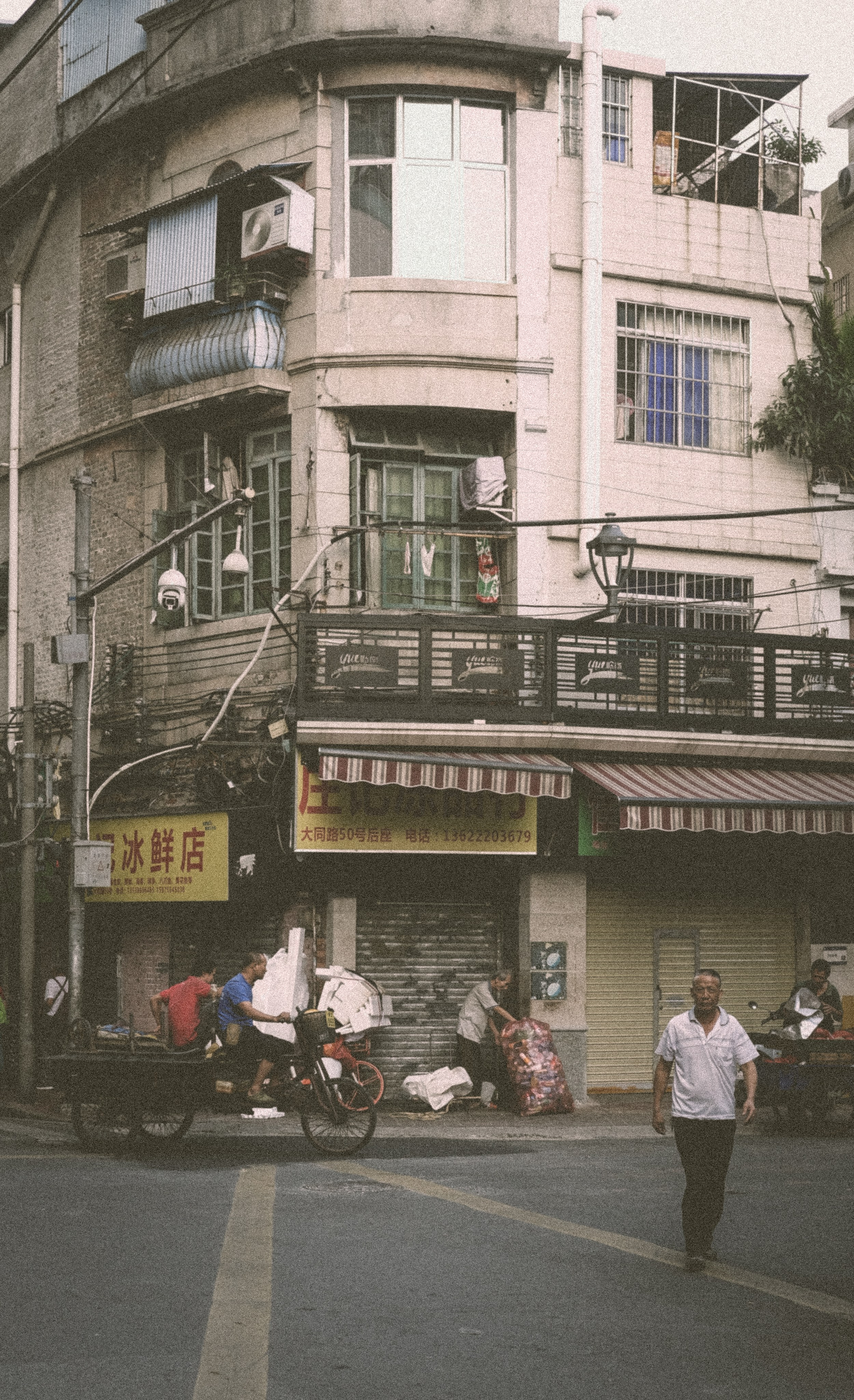 The Life of the Others | 广州市 | China 🇨🇳 | Yukophotography