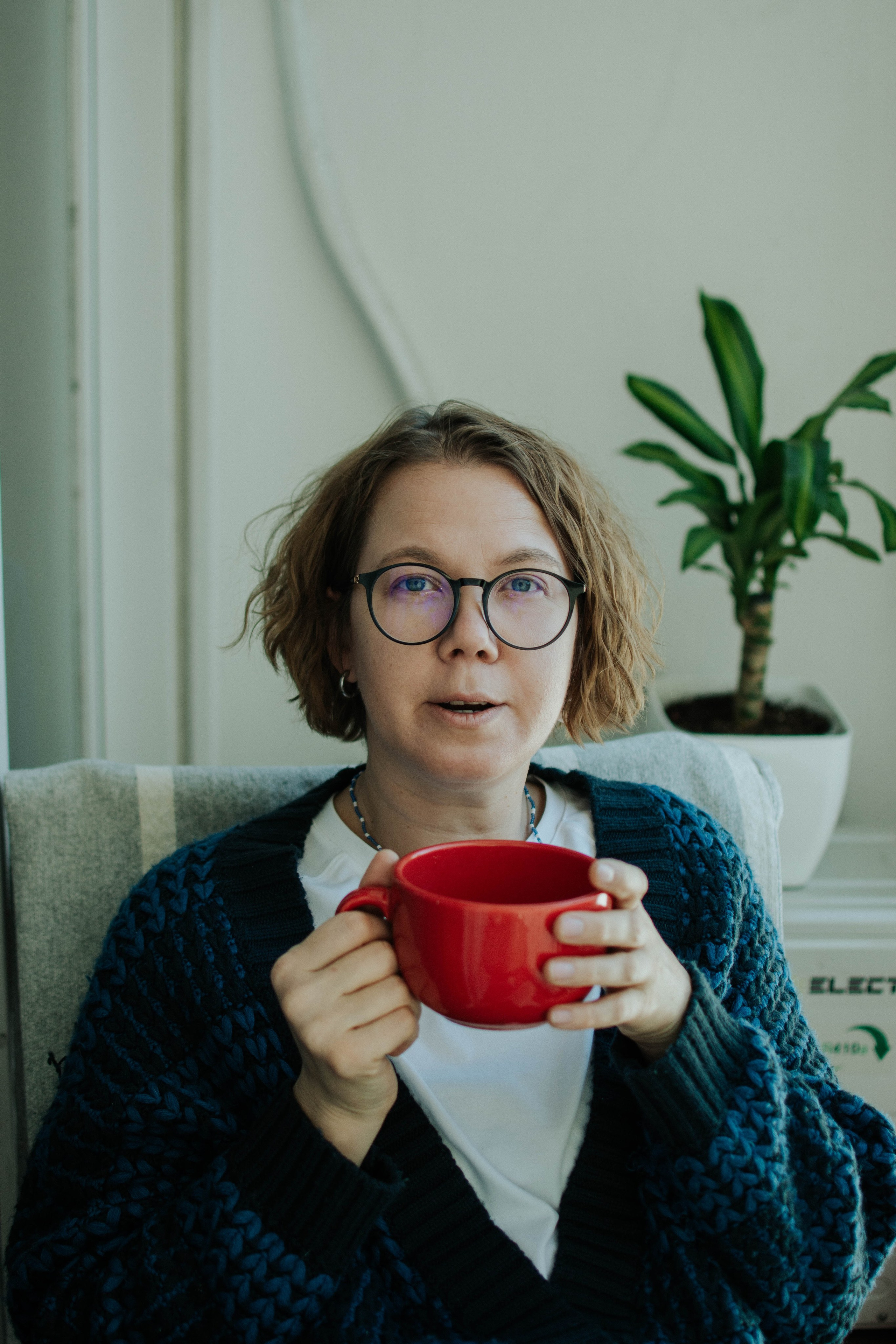Nice to meet you, Eugenia. Photographer @elmirkami in the city of Buenos Aires