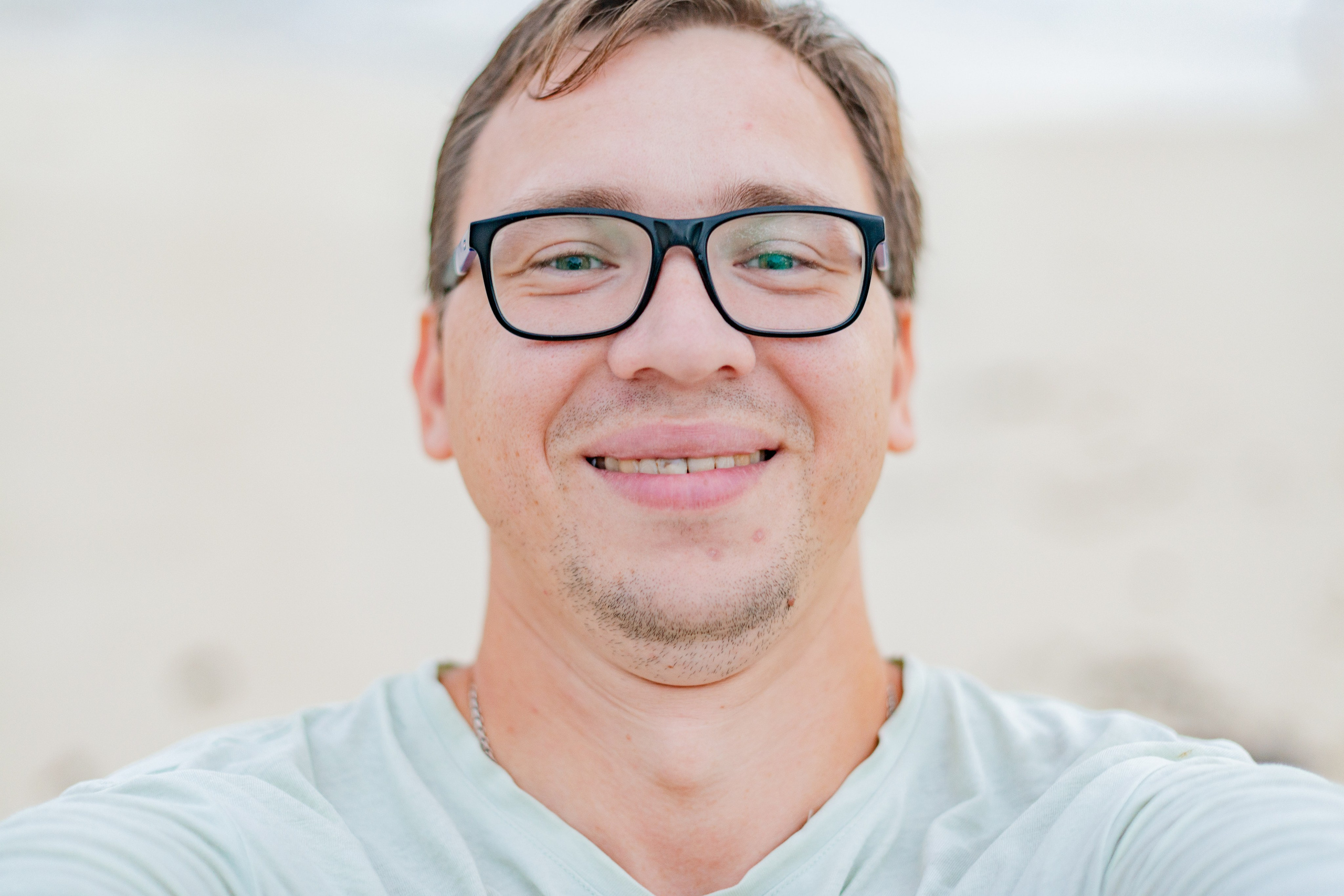 A family walk on the beach. FOTÓGRAFO MÉXICO QUINTANA ROO