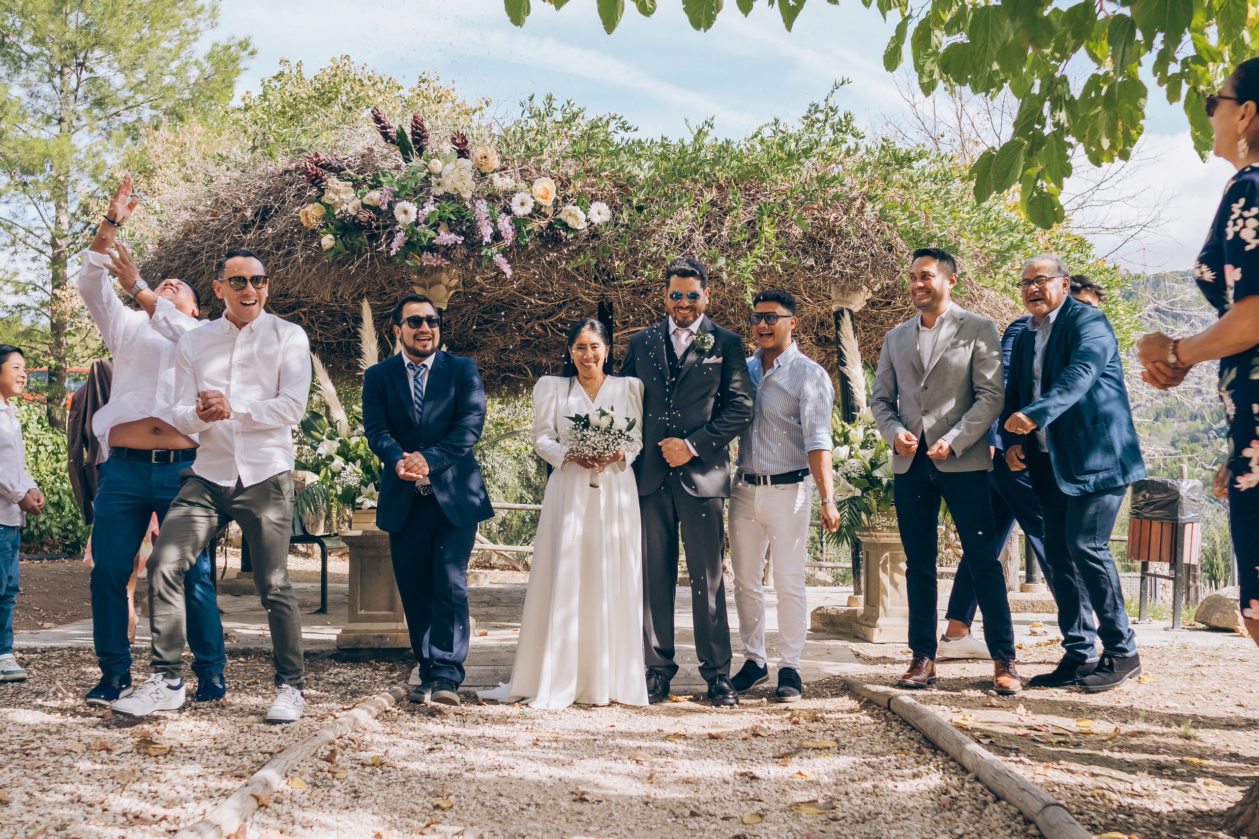 Sincere emotions at a wedding photo shoot. Photographer in Mallorca