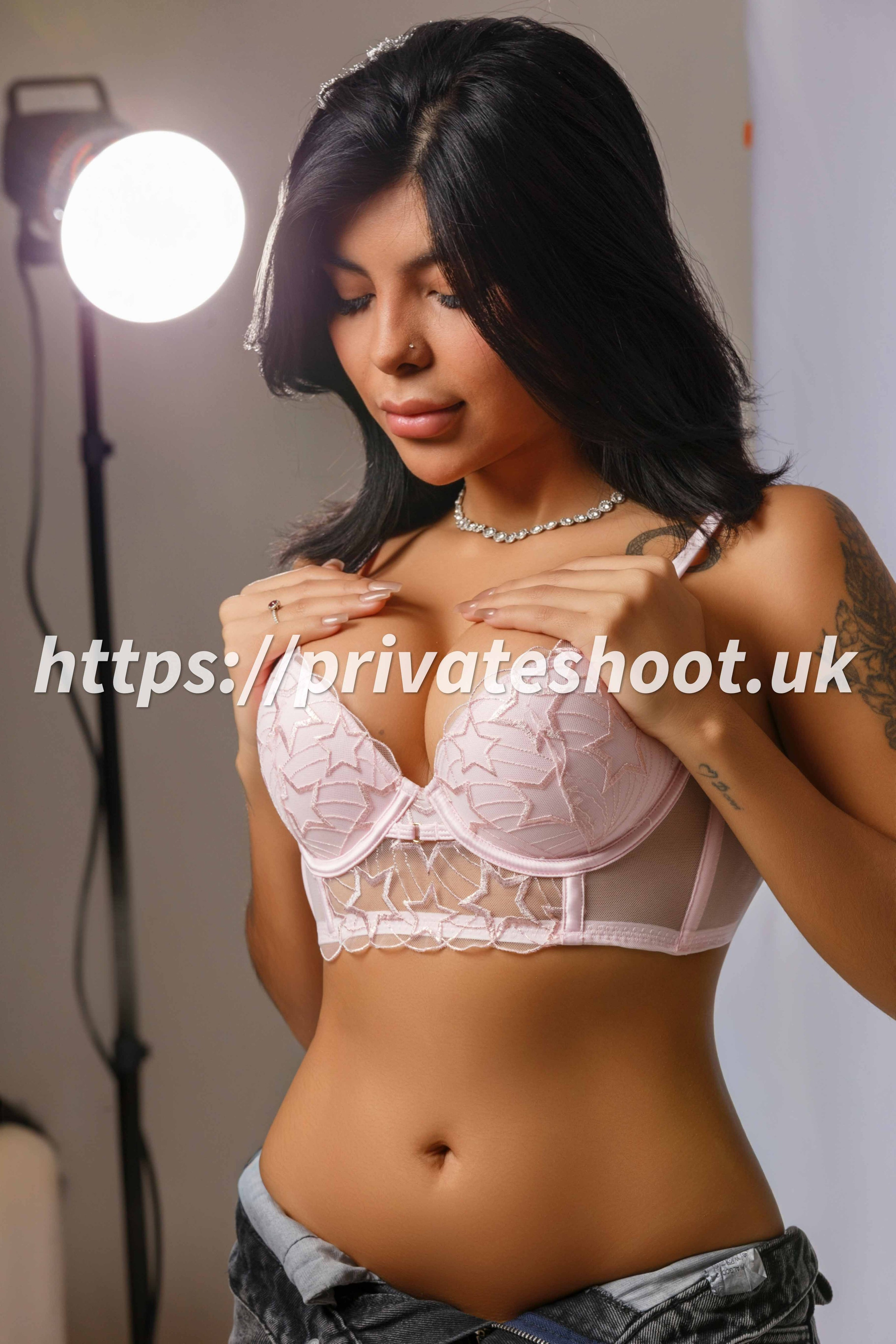 Private Studio. Ensaio Sensual em Londres | Private Shoot
