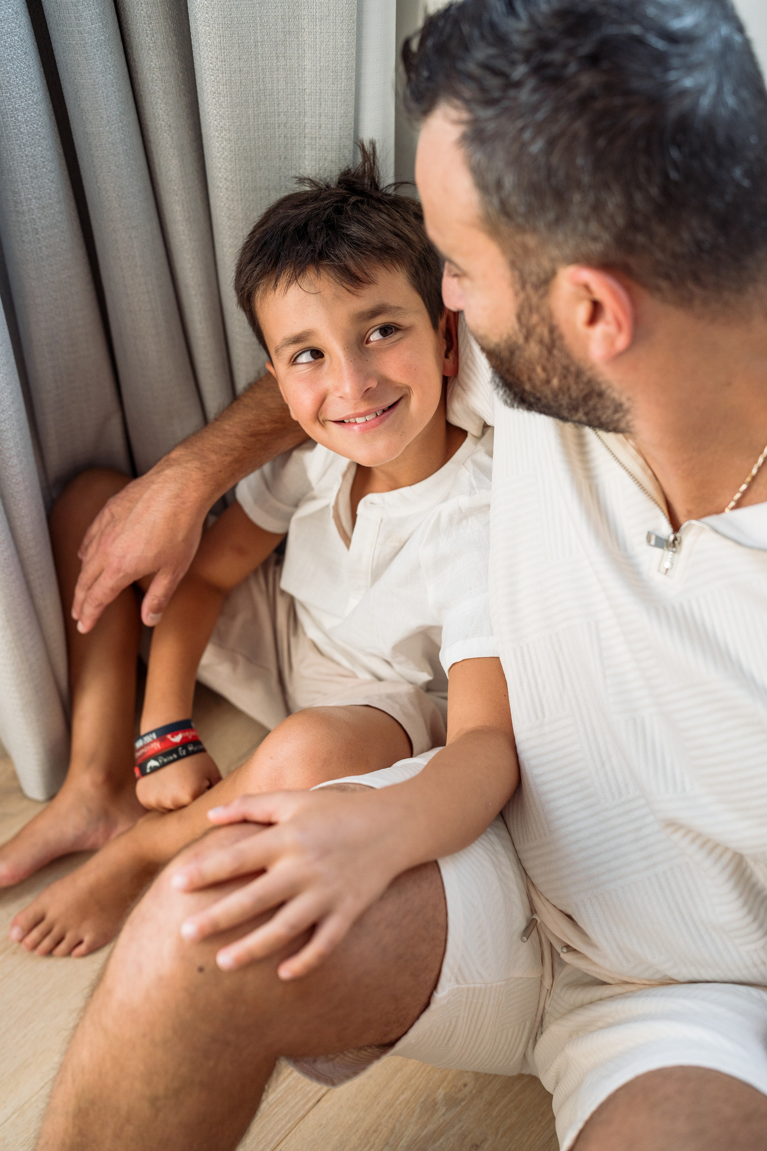 Cozy Family Photography at Home – Heartwarming & Relaxed. Alisa Tant — Family and newborn photographer Bucks County, Montgomery county, Philadelphia, NJ