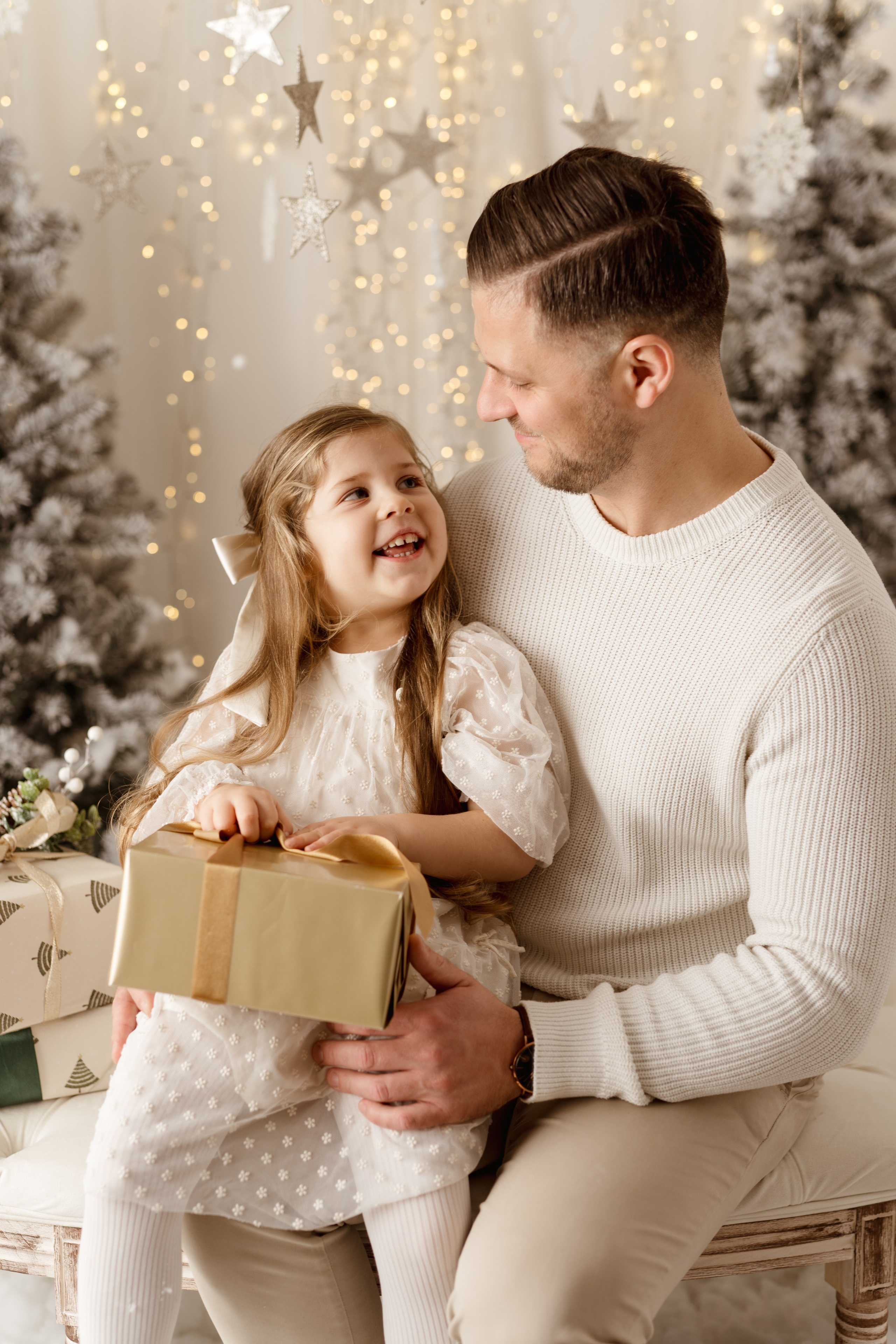 Sesje świąteczne w Łodzi | Fotograf rodzinny Łódź. Fotograf Łódź - sesja ciążowa, noworodkowa, dziecięca. Studio w Łodzi