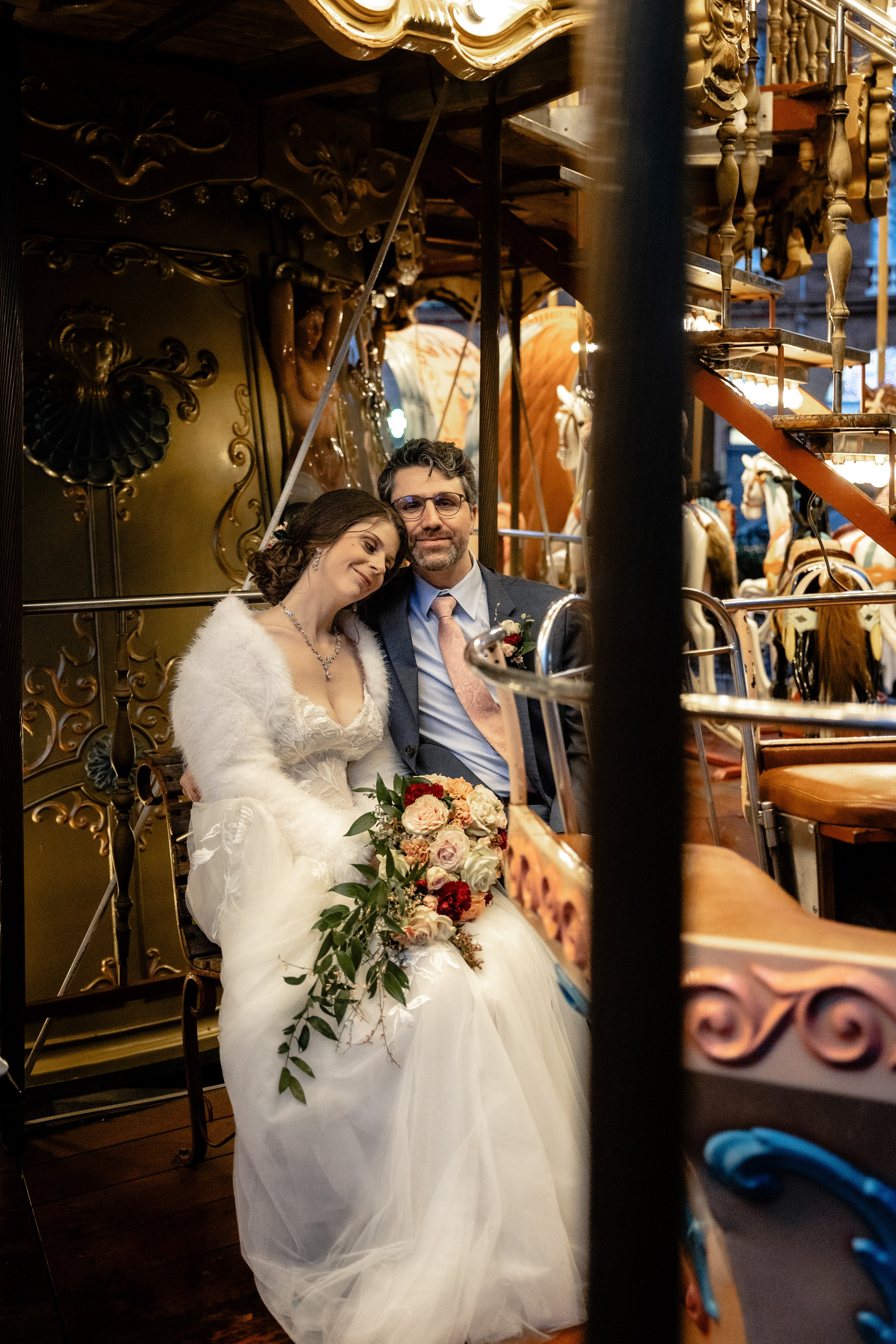 Mariage de Noël inoubliable à Toulouse, Capitole. Gillian & Scott. Eugénie Smirnova — photographe à Toulouse et dans le sud-ouest de la France