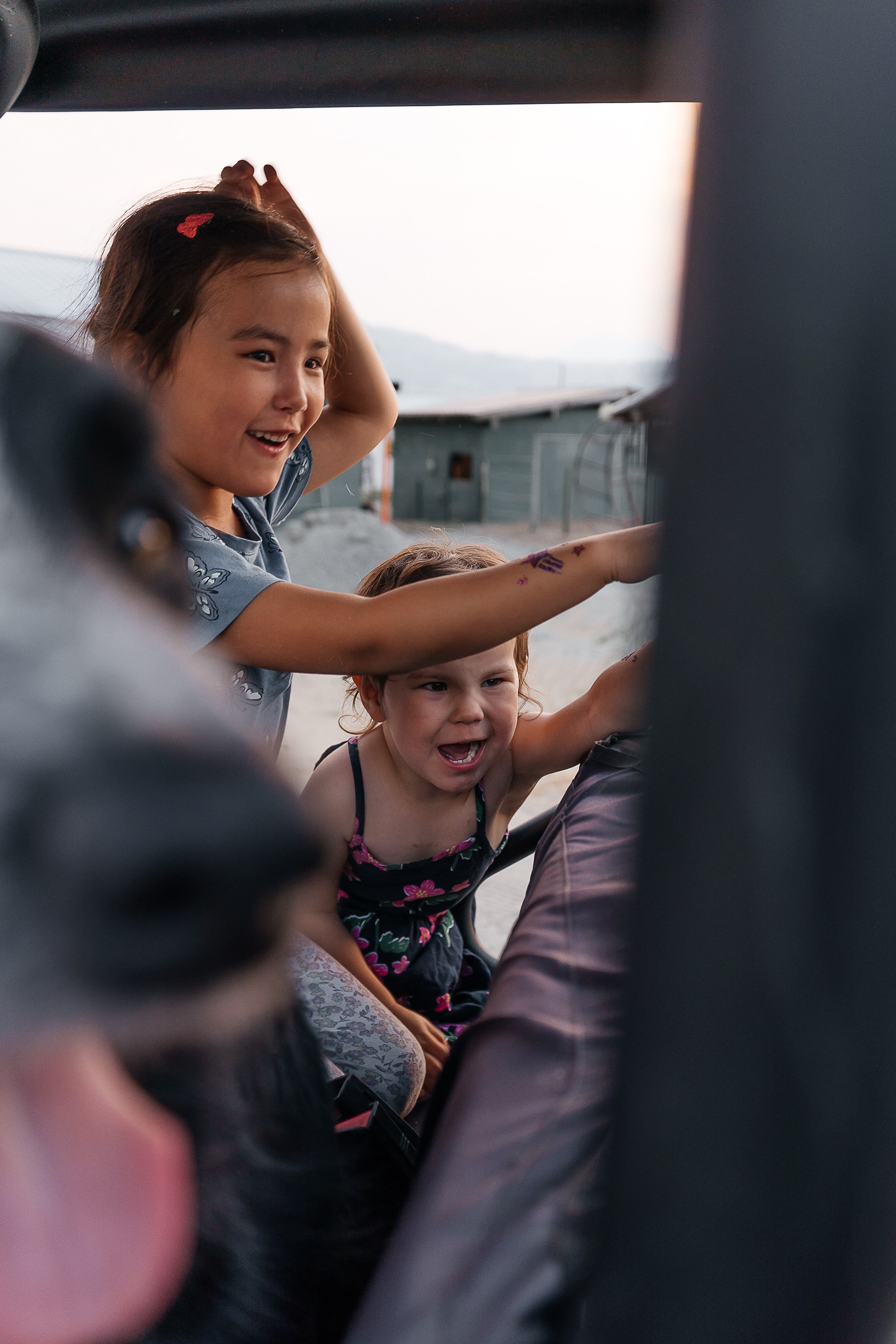 Classic portraits and lifestyleshots, magic moment during a session