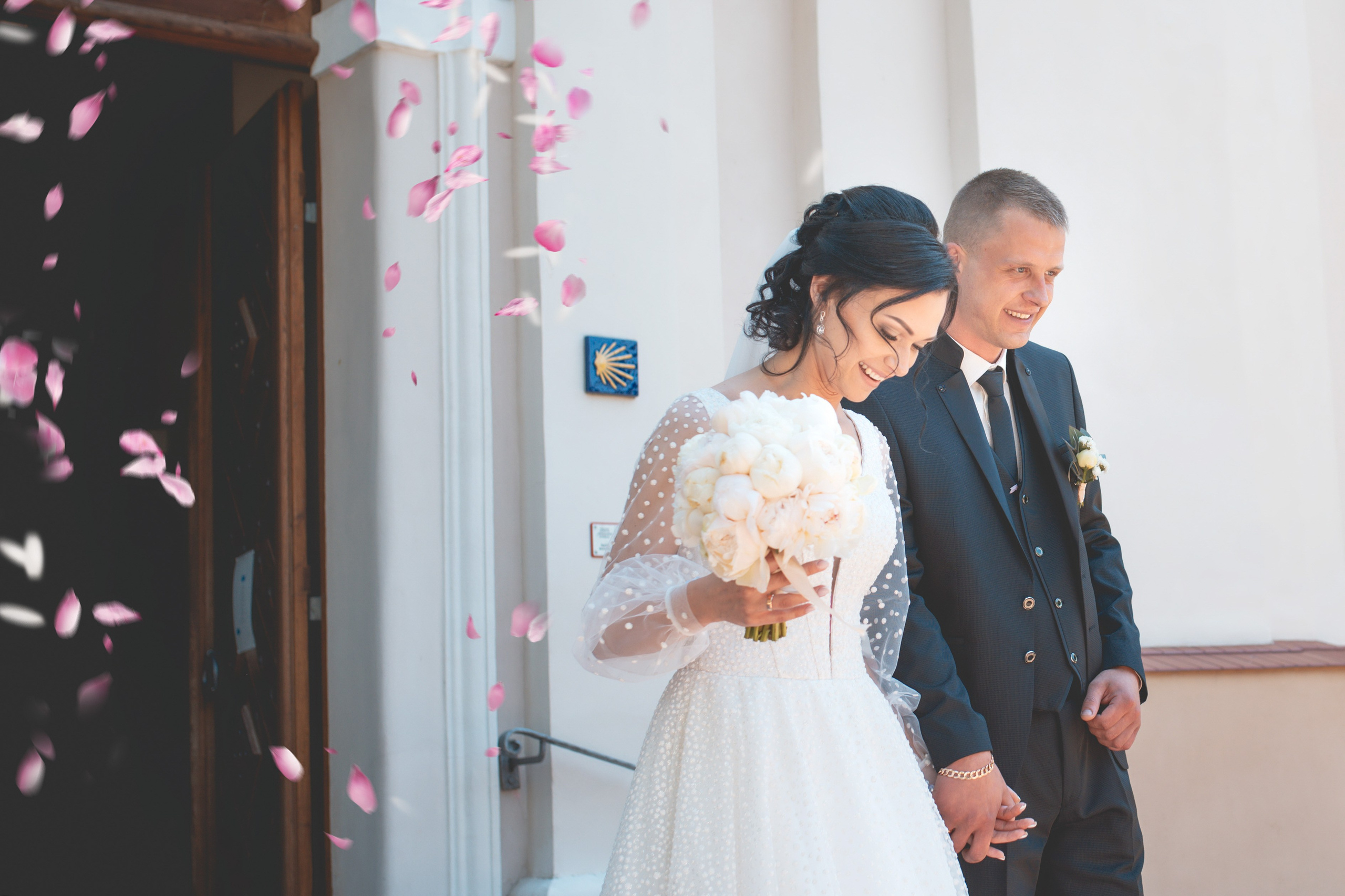 Vestuvių fotosesija, ceremonija, Vestuvių pasiruošimo fotografavimas. Vestuvių fotografas Vilnius Trakai kaina vestuvių fotografavimas fotografė personal.lt photogrpahy kainos jaunoji jaunikis nuotaka santuoka vestuvės, profesionali natūrali meninė reportažinė klasikinė fotosesija, vestuvių fotosesija gamtoje dvare