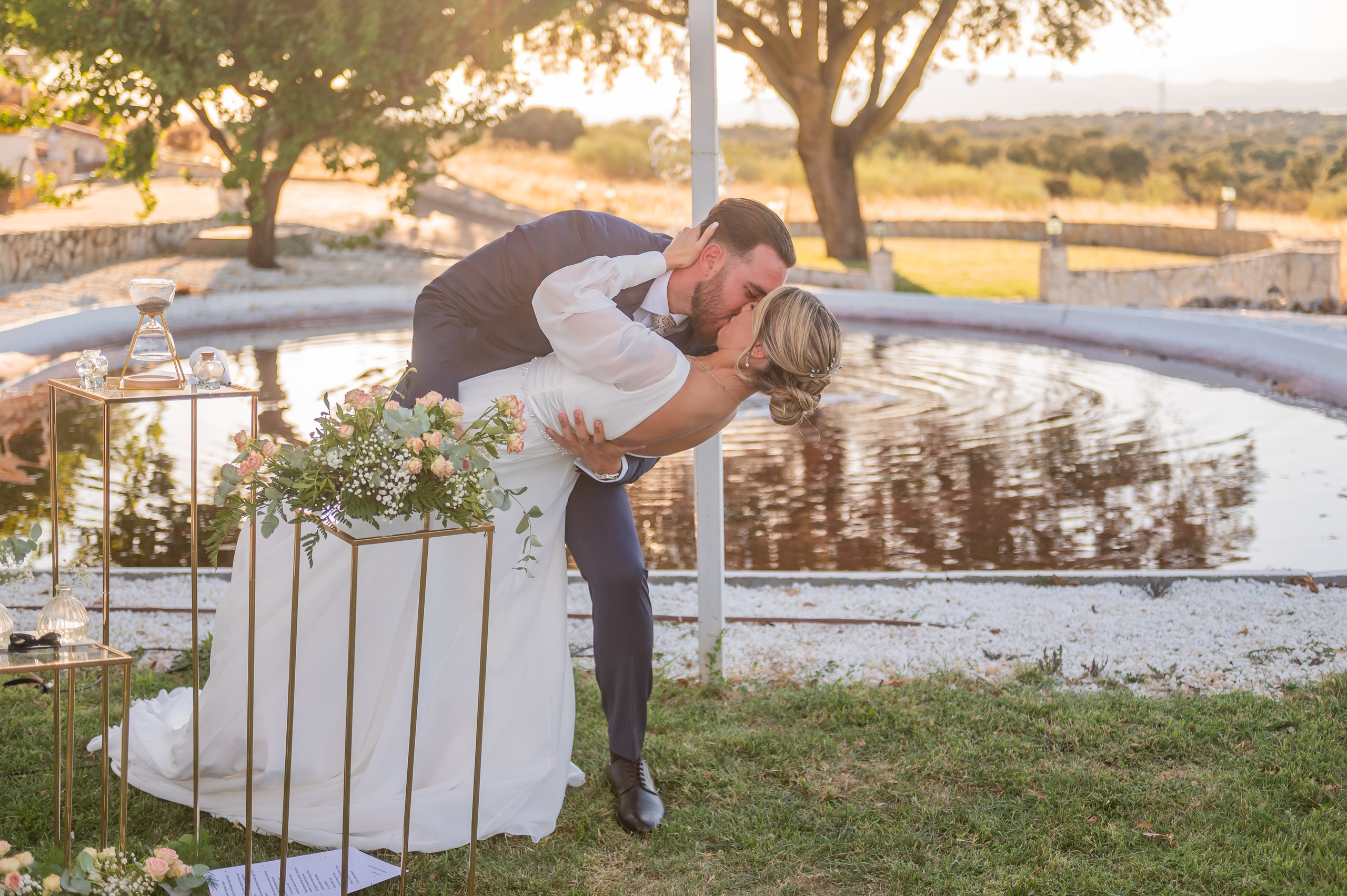 Aitor y Sandra. Boda en Finca Valdetrigos, Madrid. Fotógrafo de bodas en Valencia y toda España · Javier Poveda