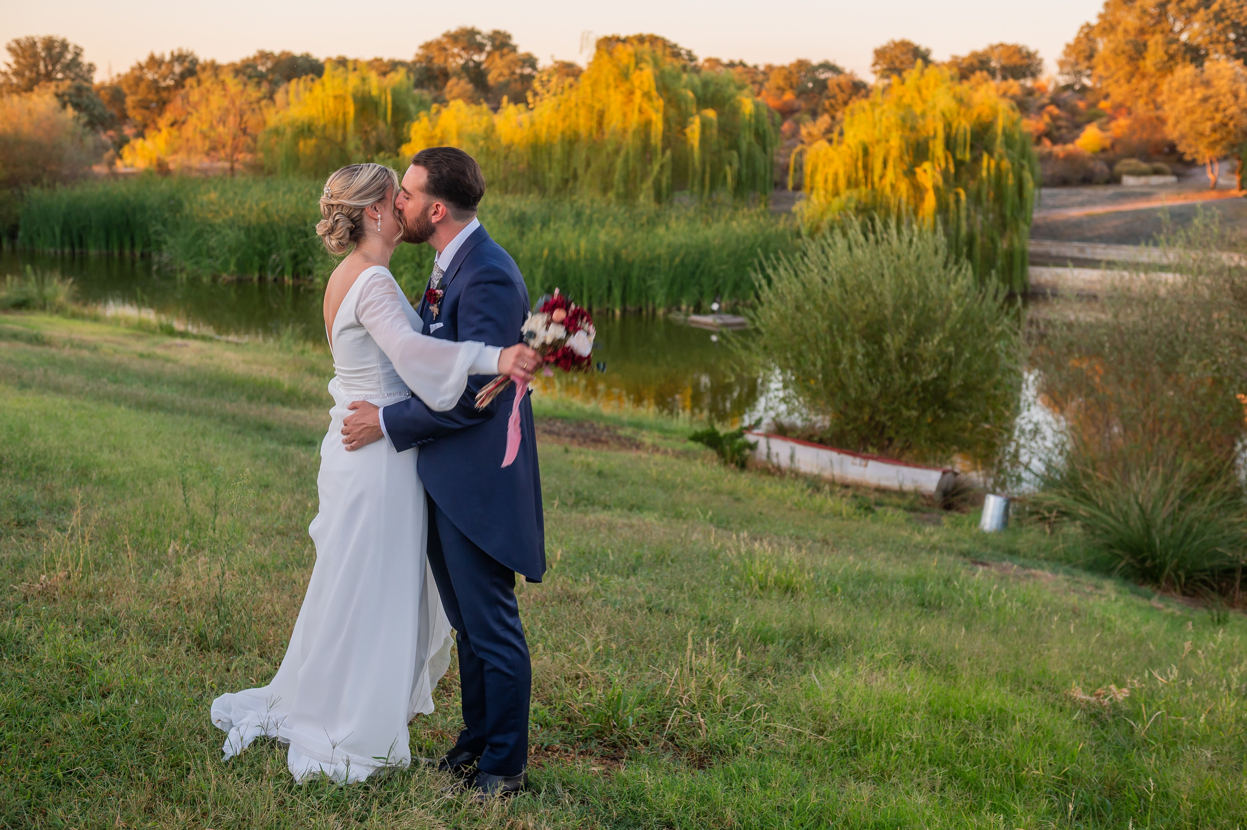 Aitor y Sandra. Boda en Finca Valdetrigos, Madrid. Fotógrafo de bodas en Valencia y toda España · Javier Poveda