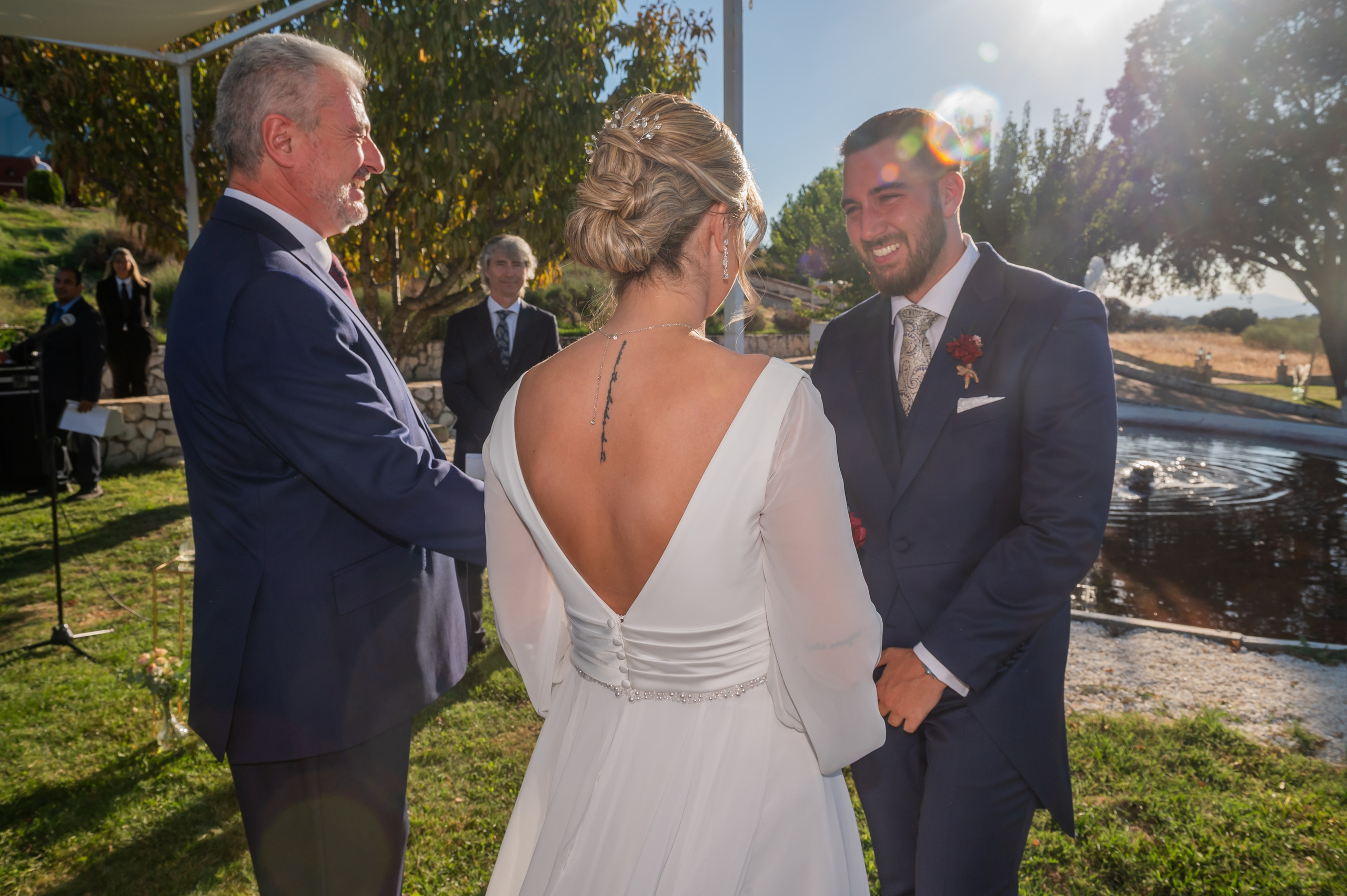 Aitor y Sandra. Boda en Finca Valdetrigos, Madrid. Fotógrafo de bodas en Valencia y toda España · Javier Poveda