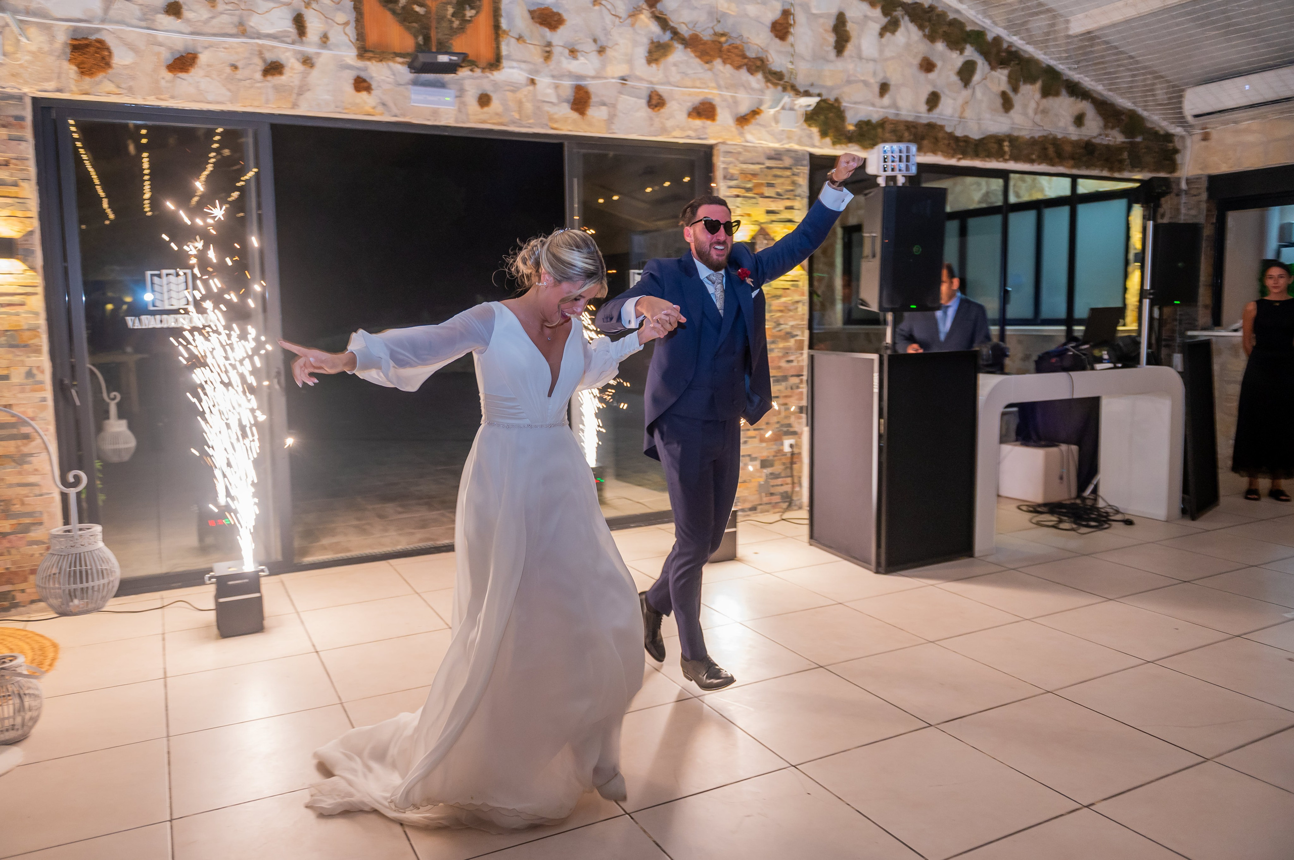 Aitor y Sandra. Boda en Finca Valdetrigos, Madrid. Fotógrafo de bodas en Valencia y toda España · Javier Poveda