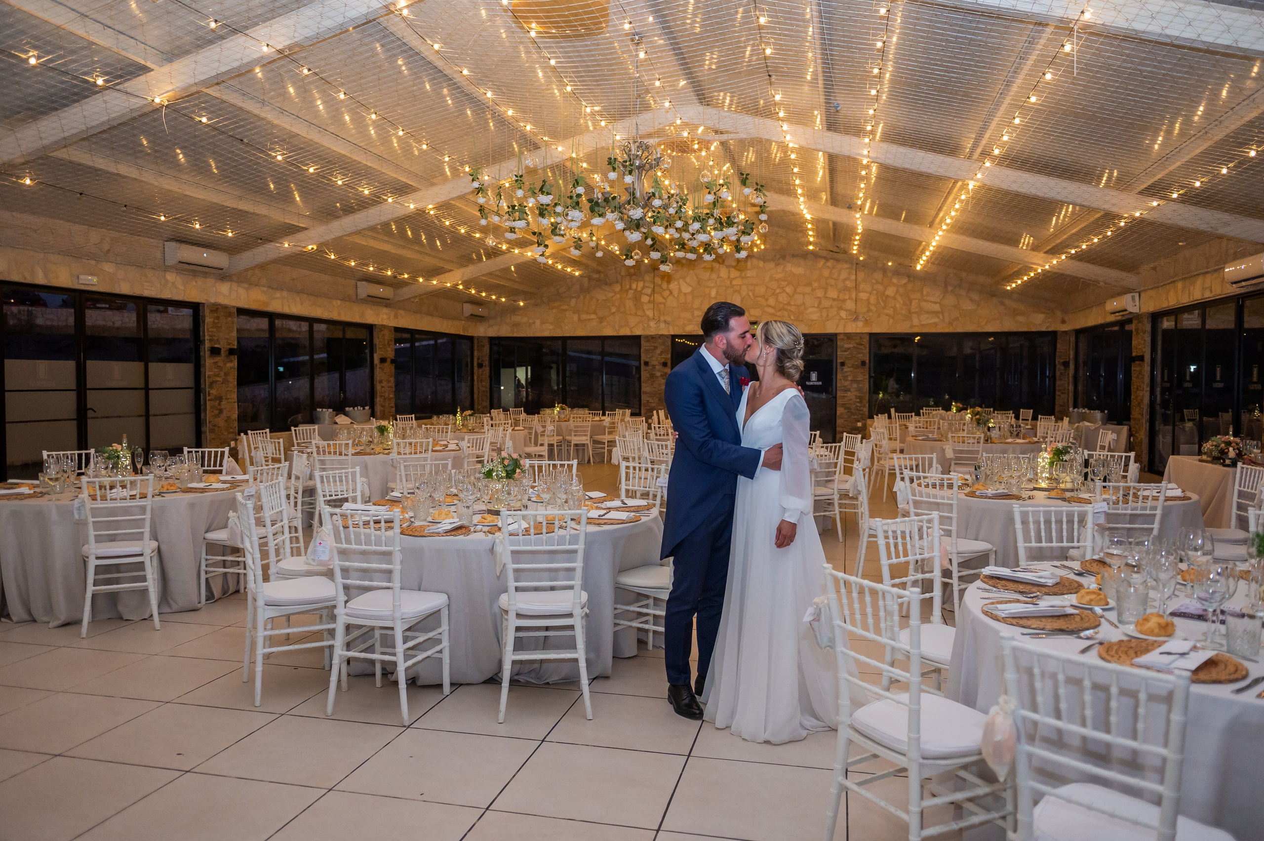 Aitor y Sandra. Boda en Finca Valdetrigos, Madrid. Fotógrafo de bodas en Valencia y toda España · Javier Poveda