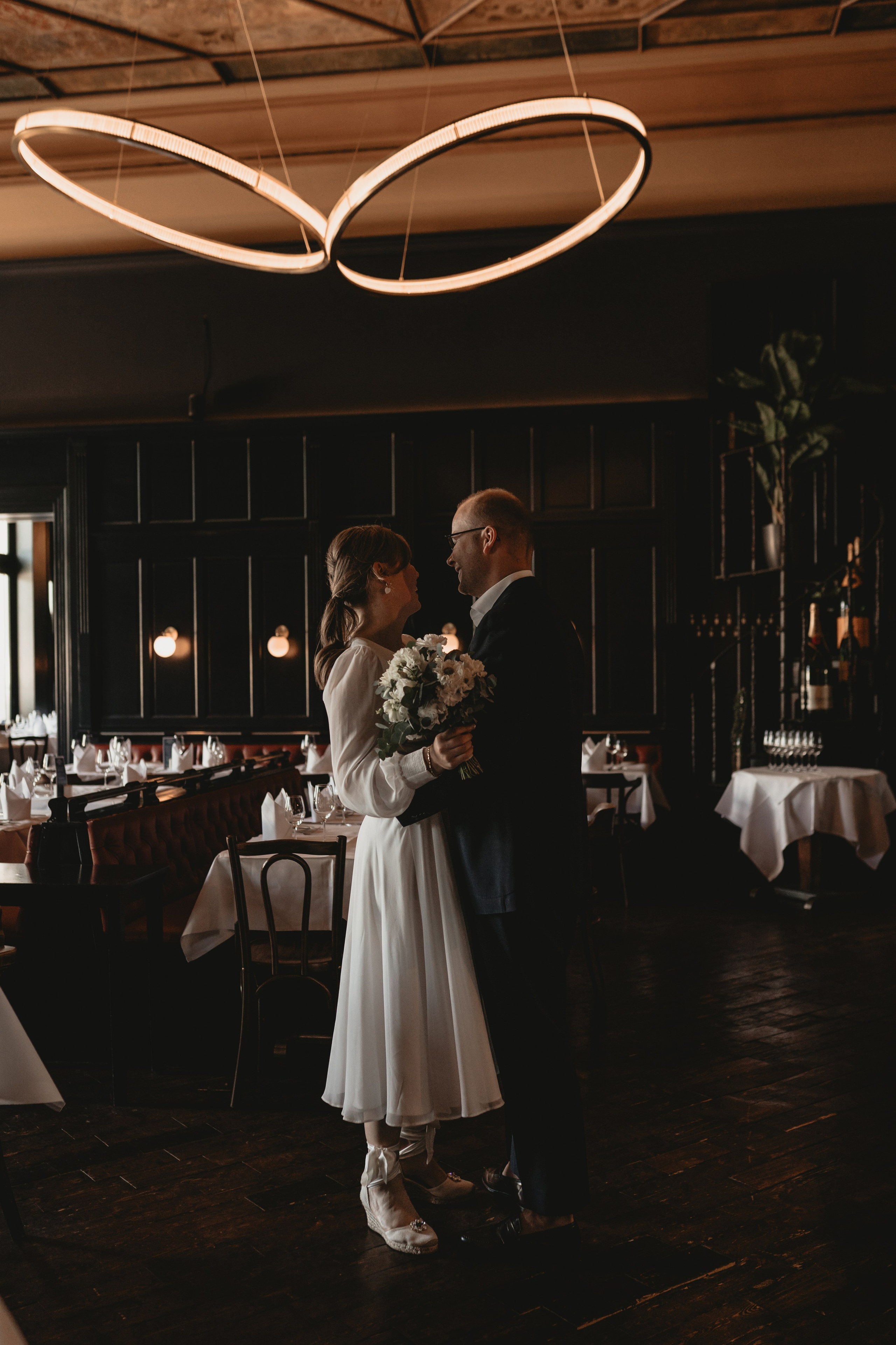 Romantische Hochzeitsfotos in Wiesbaden. Fotografin in Hanau|Frankfurt|Mainz|Iryna Korenkova