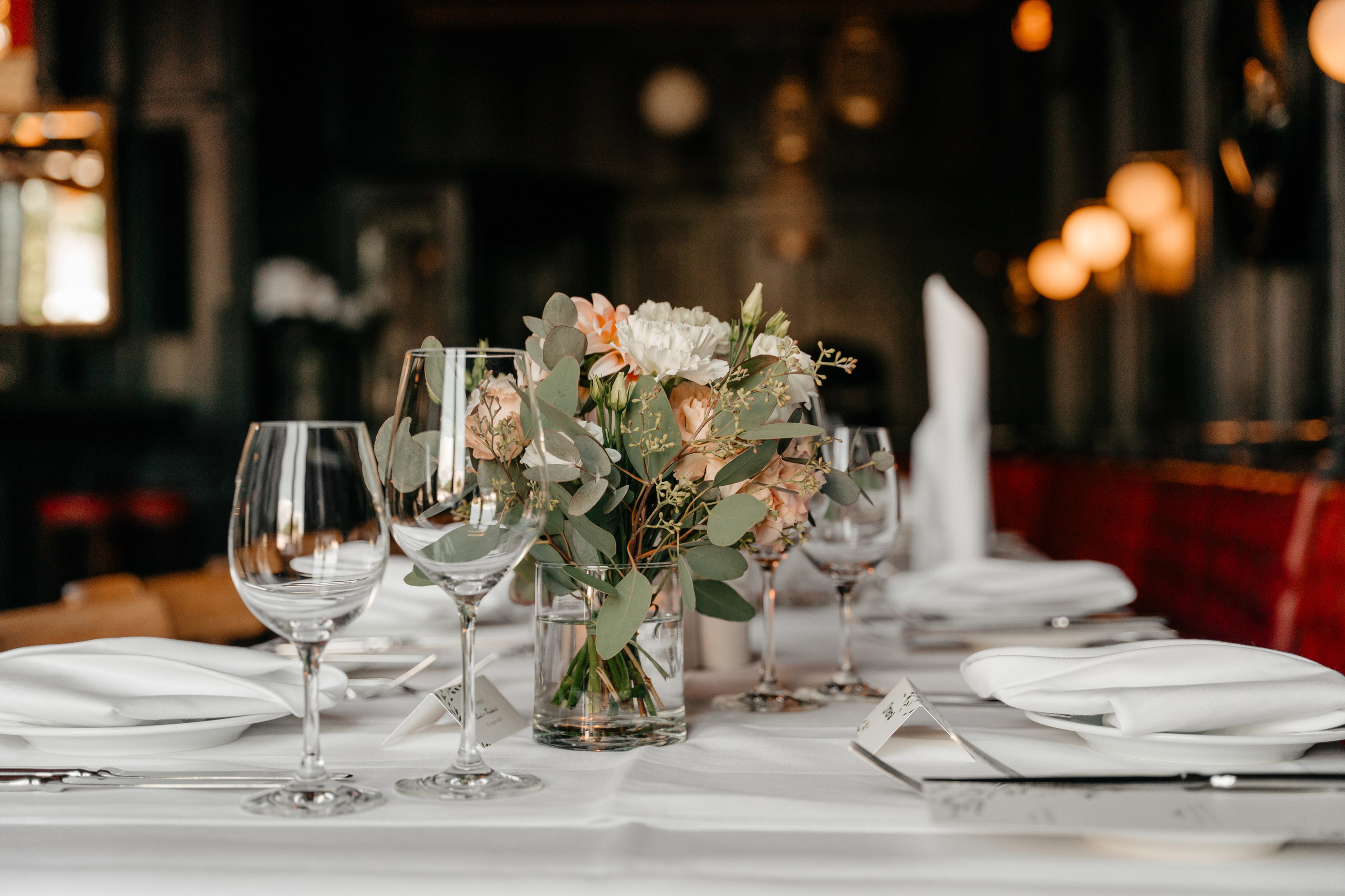 Romantische Hochzeitsfotos in Wiesbaden. Fotografin in Hanau|Frankfurt|Mainz|Iryna Korenkova