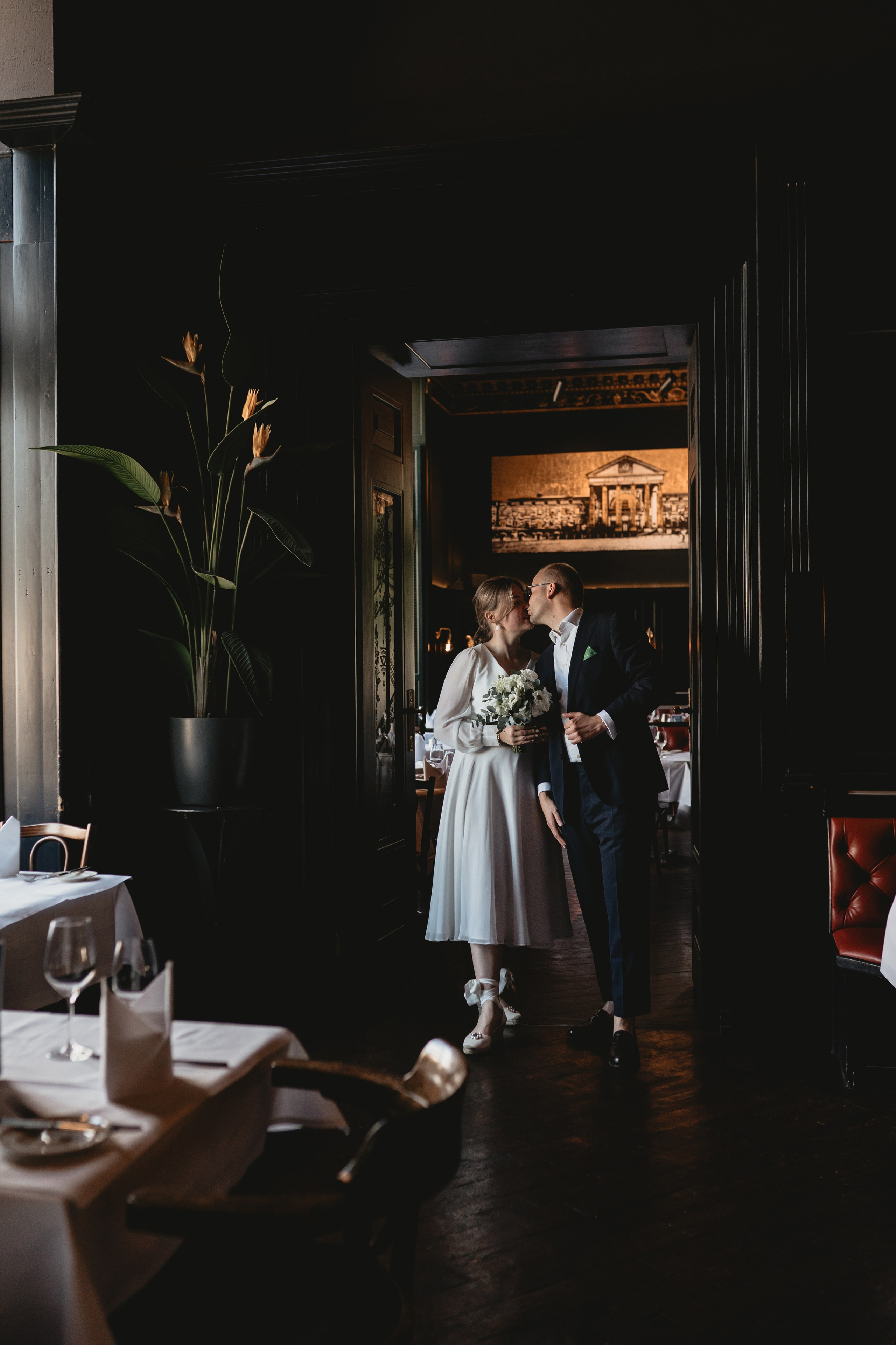 Romantische Hochzeitsfotos in Wiesbaden. Fotografin in Hanau|Frankfurt|Mainz|Iryna Korenkova