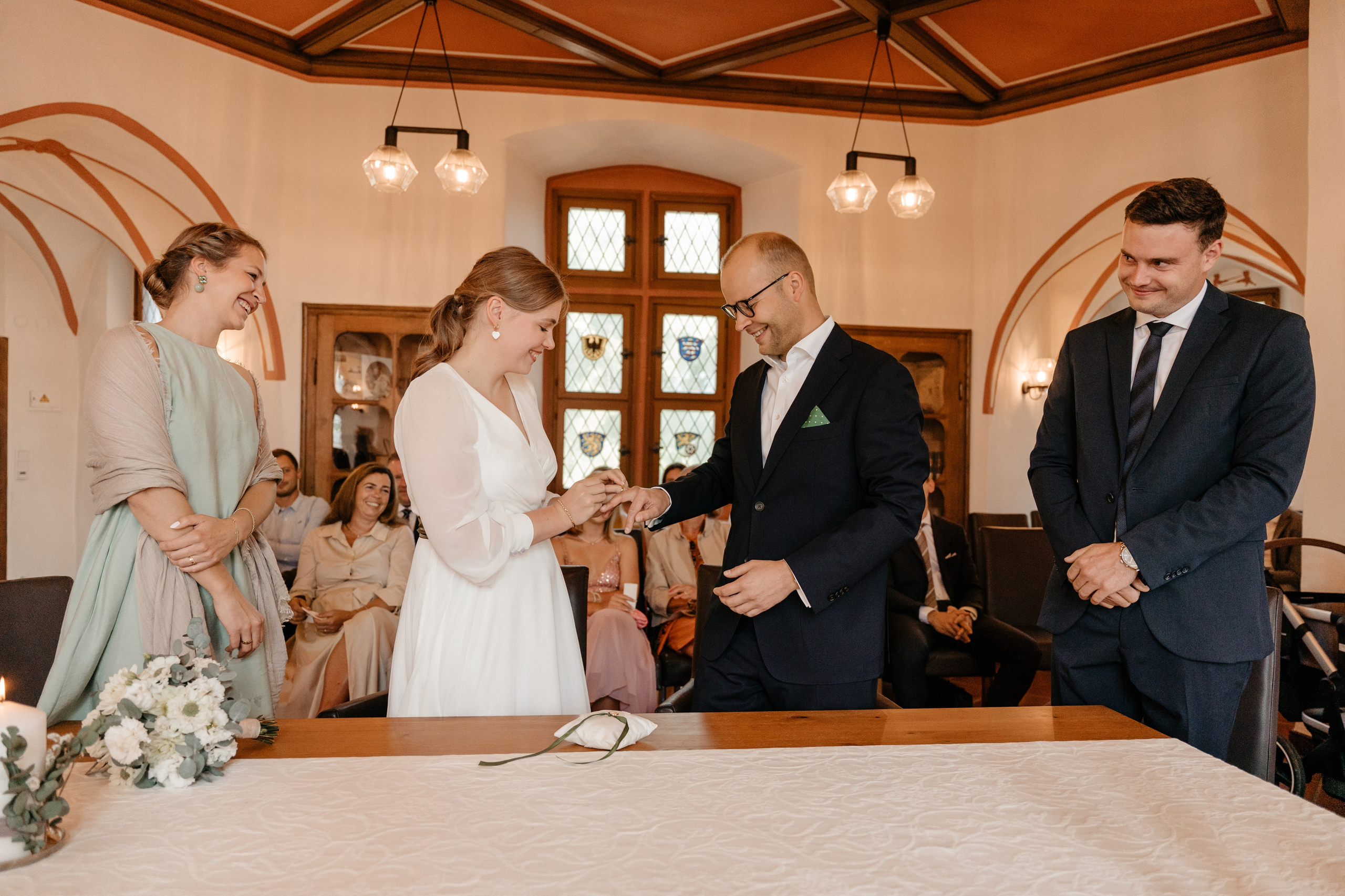 Romantische Hochzeitsfotos in Wiesbaden. Fotografin in Hanau|Frankfurt|Mainz|Iryna Korenkova