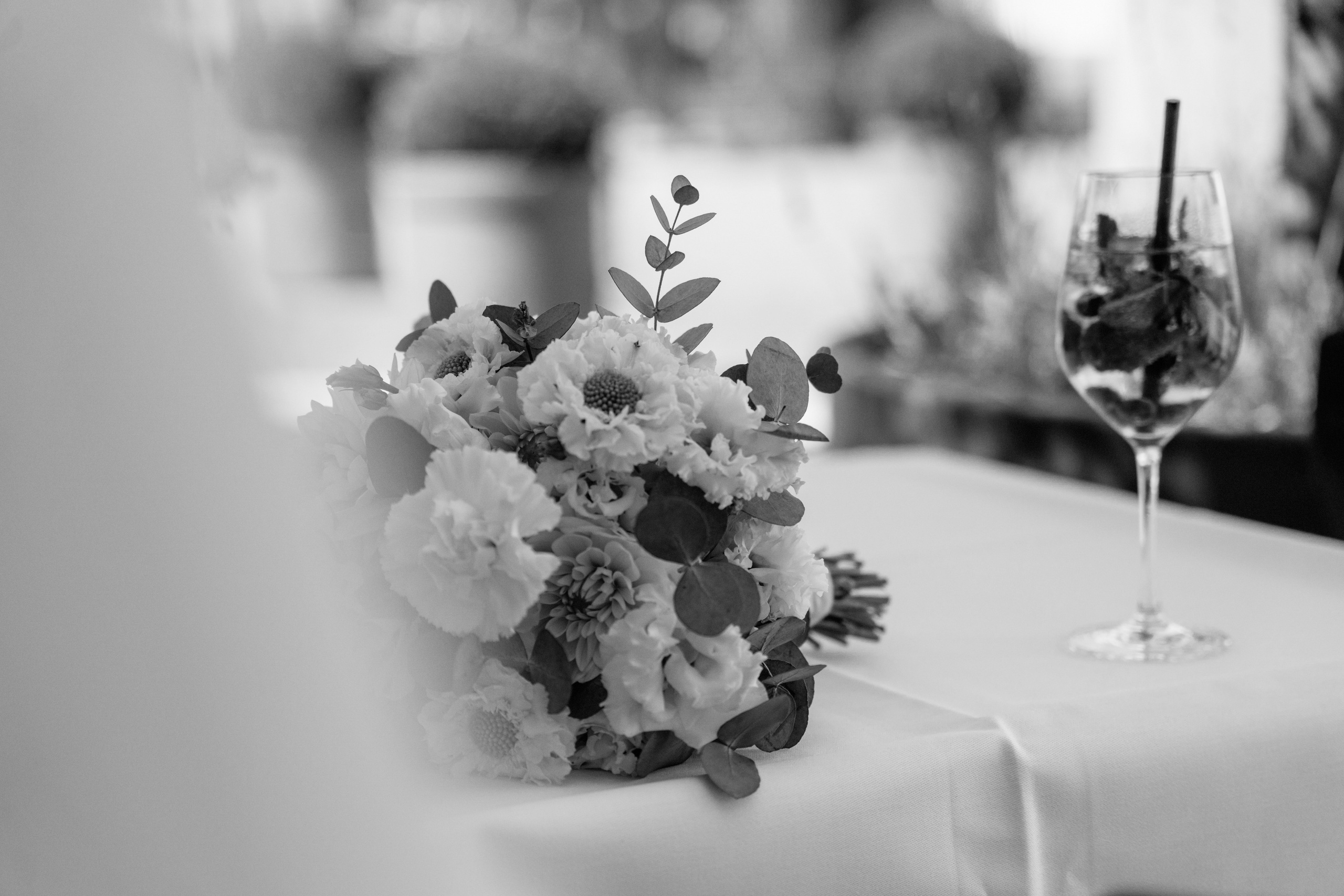 Romantische Hochzeitsfotos in Wiesbaden. Fotografin in Hanau|Frankfurt|Mainz|Iryna Korenkova