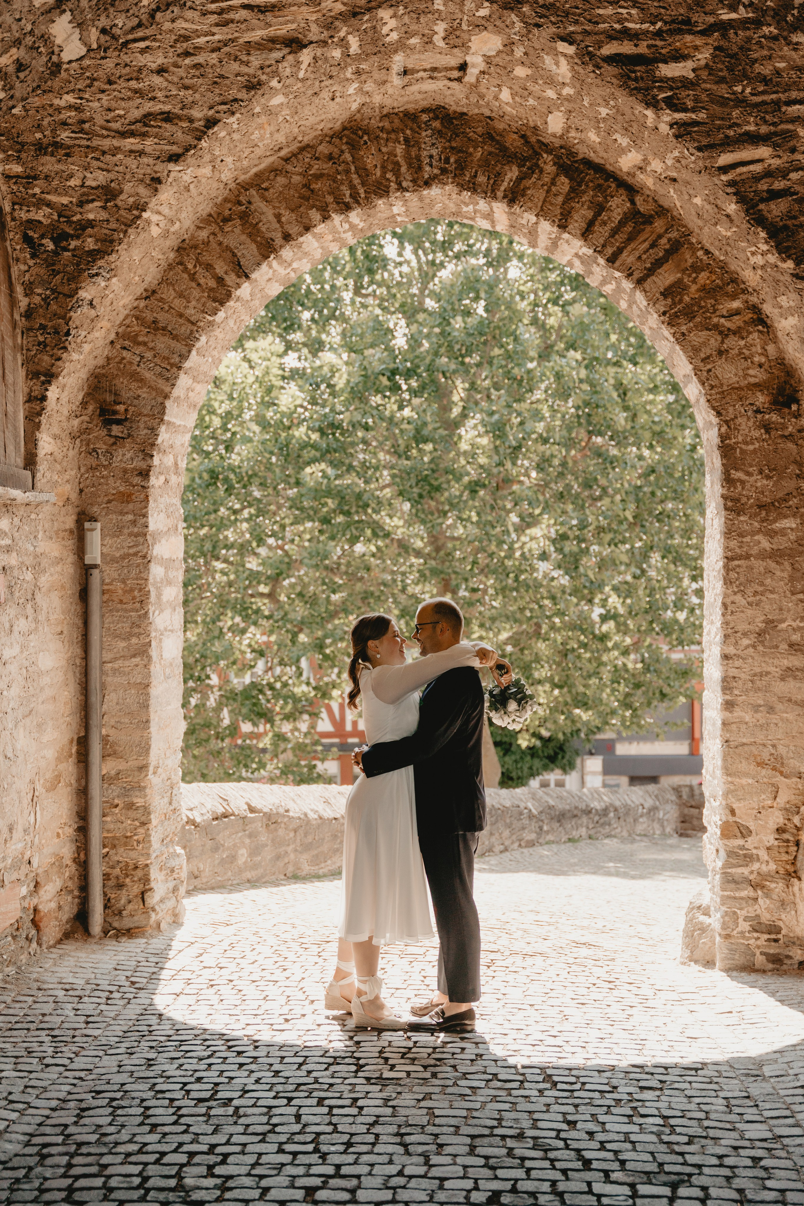 Romantische Hochzeitsfotos in Wiesbaden. Fotografin in Hanau|Frankfurt|Mainz|Iryna Korenkova