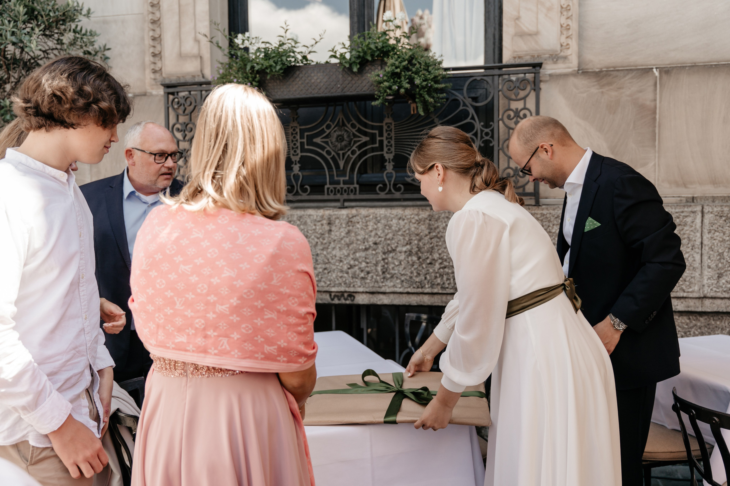 Romantische Hochzeitsfotos in Wiesbaden. Fotografin in Hanau|Frankfurt|Mainz|Iryna Korenkova