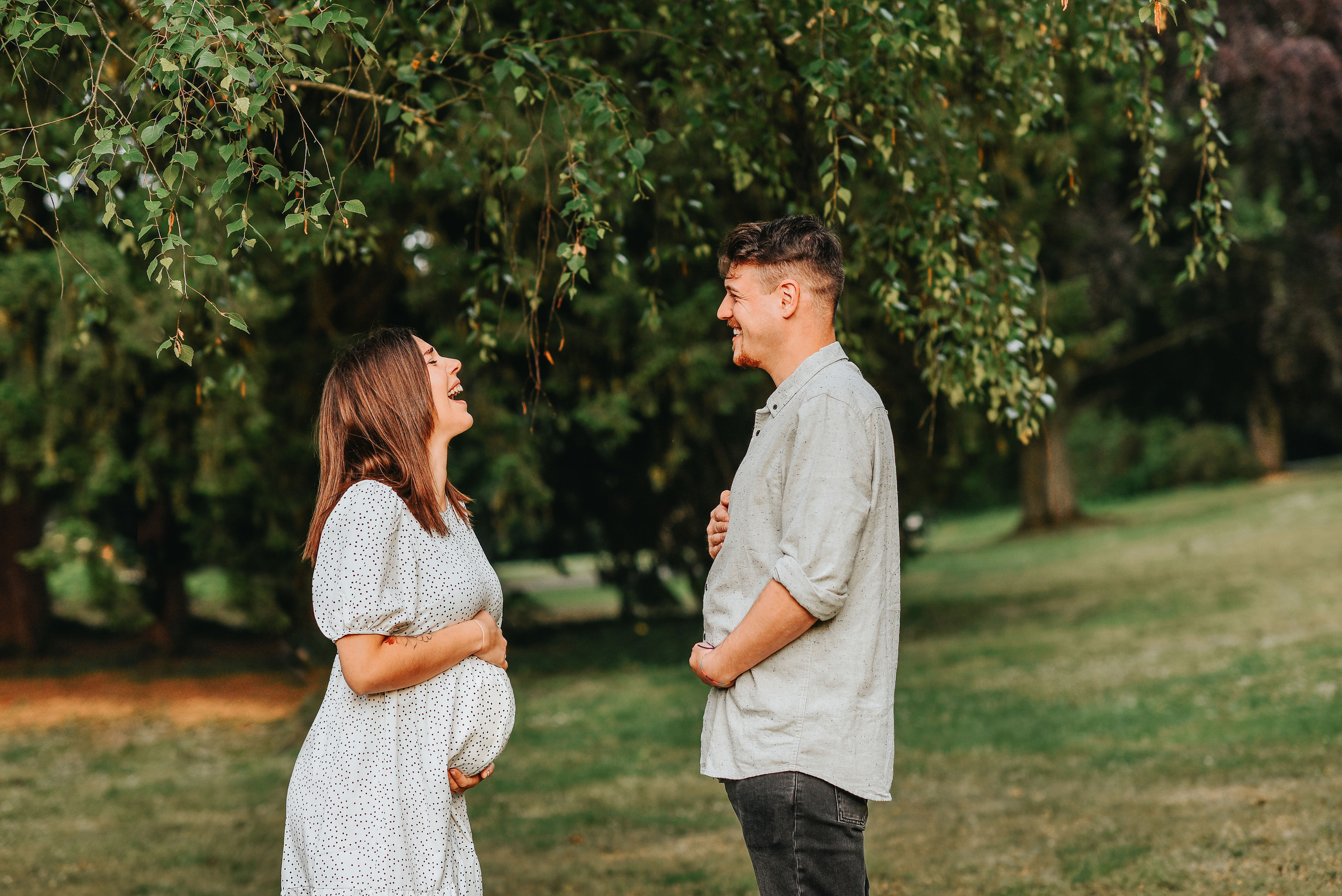 Babybauch Fotos Frankfurt, Schwangeschaftsshooting Hanau, Babybauch Fotoshooting Hanau, Maternity Fotoshooting Frankfurt, Newborn und Familienfotos Hanau, Familienfotograf Frankfurt