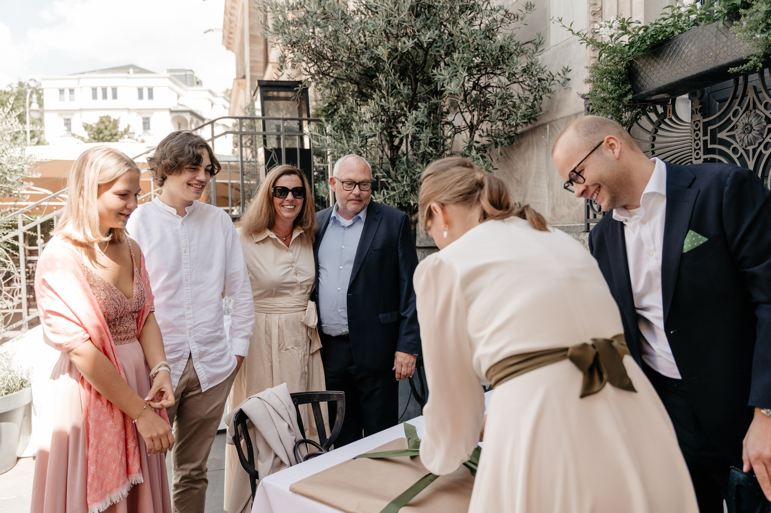 Romantische Hochzeitsfotos in Wiesbaden. Fotografin in Hanau|Frankfurt|Mainz|Iryna Korenkova