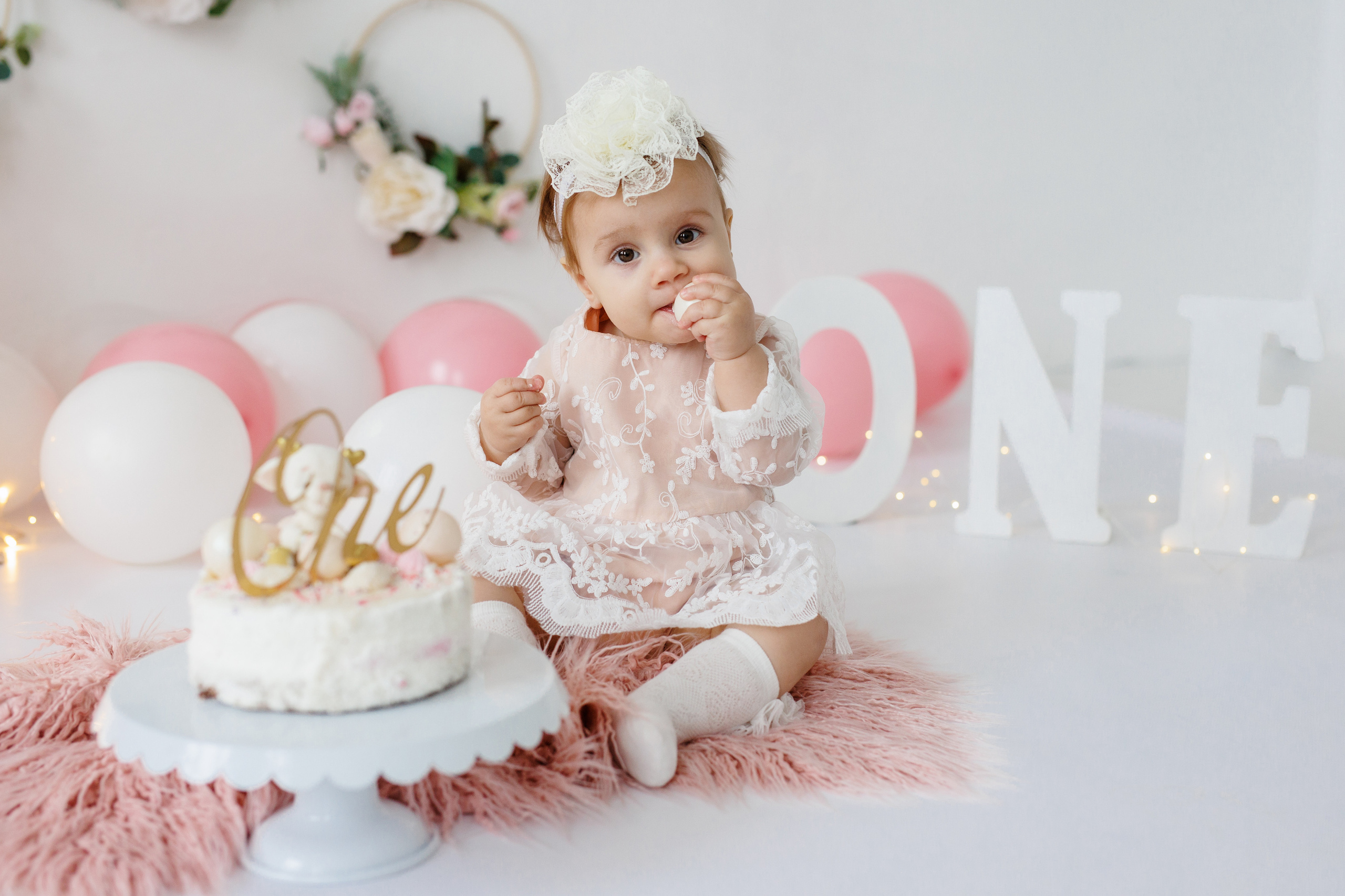 Фотосесія в перший День народження. Фотограф Тетяна Бродзяк