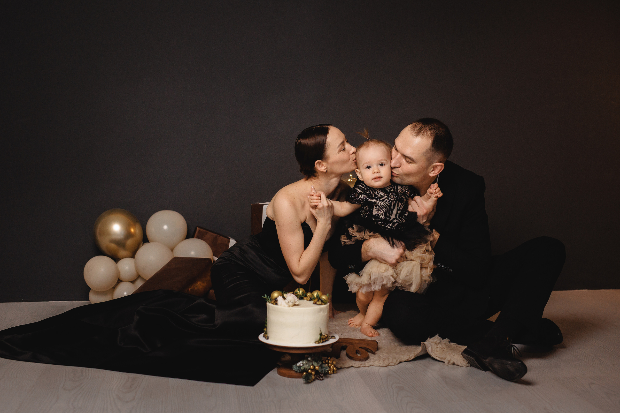 Фотосесія в перший День народження. Фотограф Тетяна Бродзяк