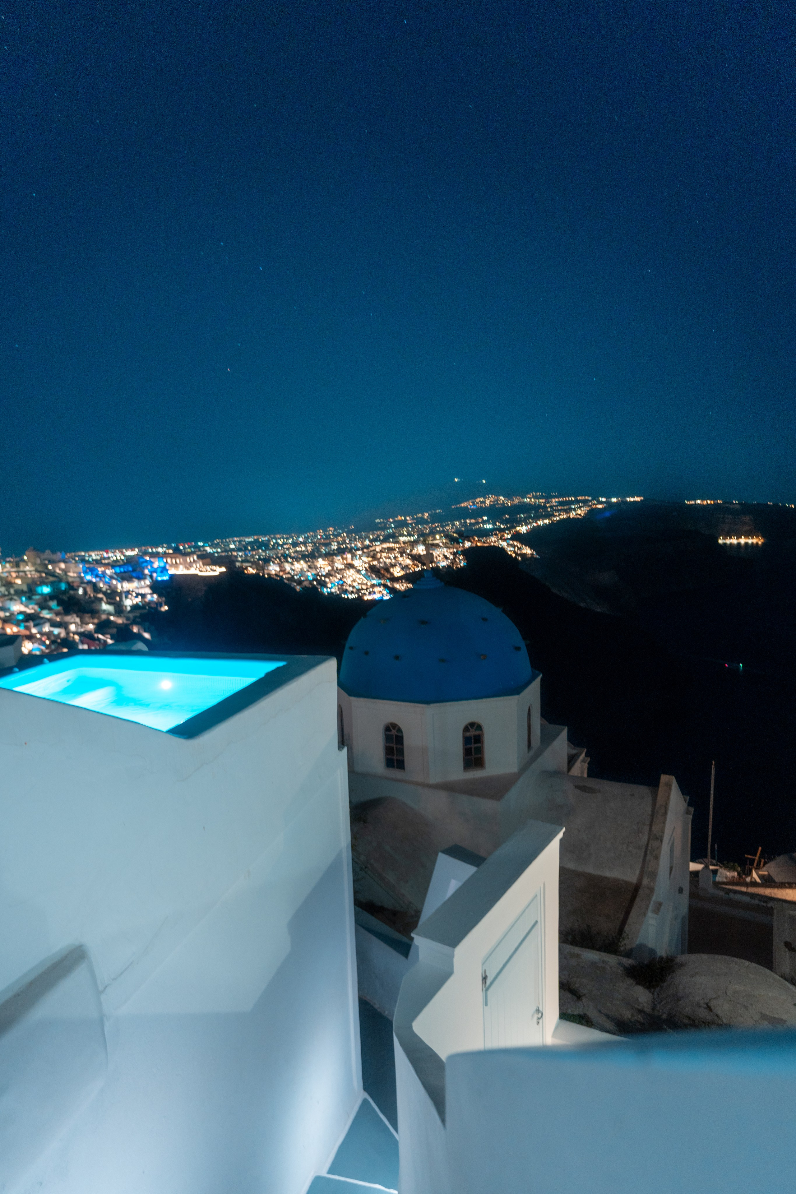Photoshoot locations in Santorini, photo by SokoLOVE. Photographer in Santorini SokoLOVE Alex| Flying Dress Santorini