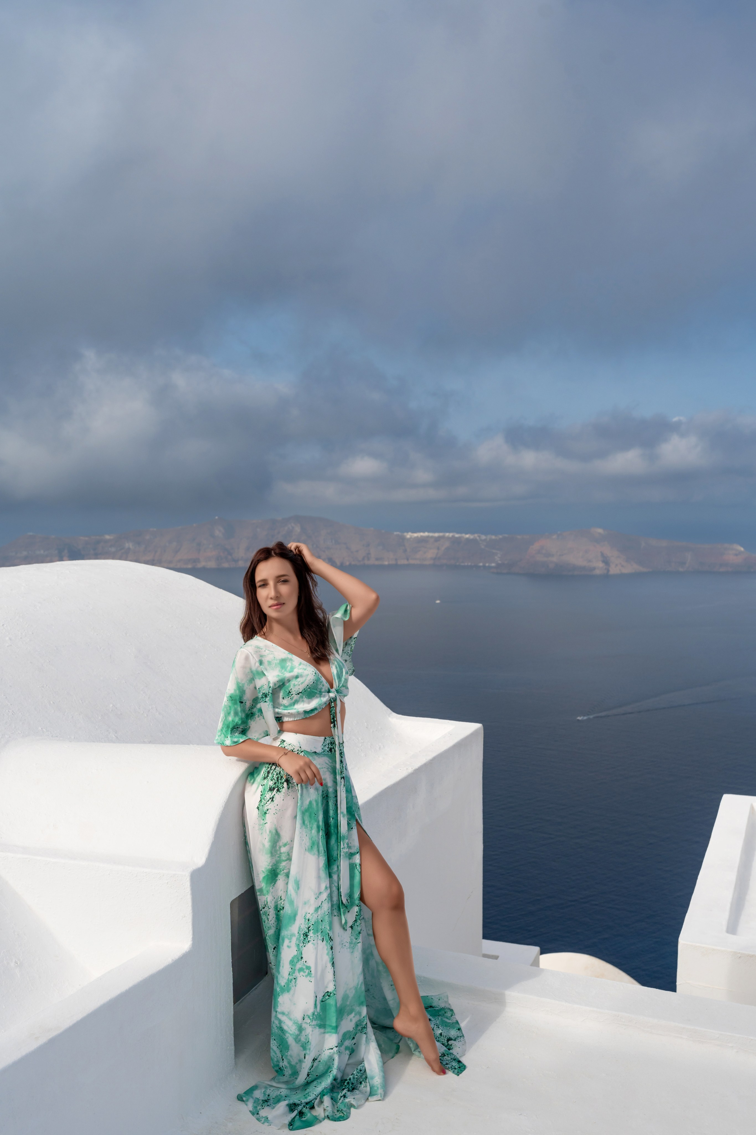 Unforgettable Photoshoot in Imerovigli, Santorini with Julia. Photographer in Santorini SokoLOVE Alex| Flying Dress Santorini