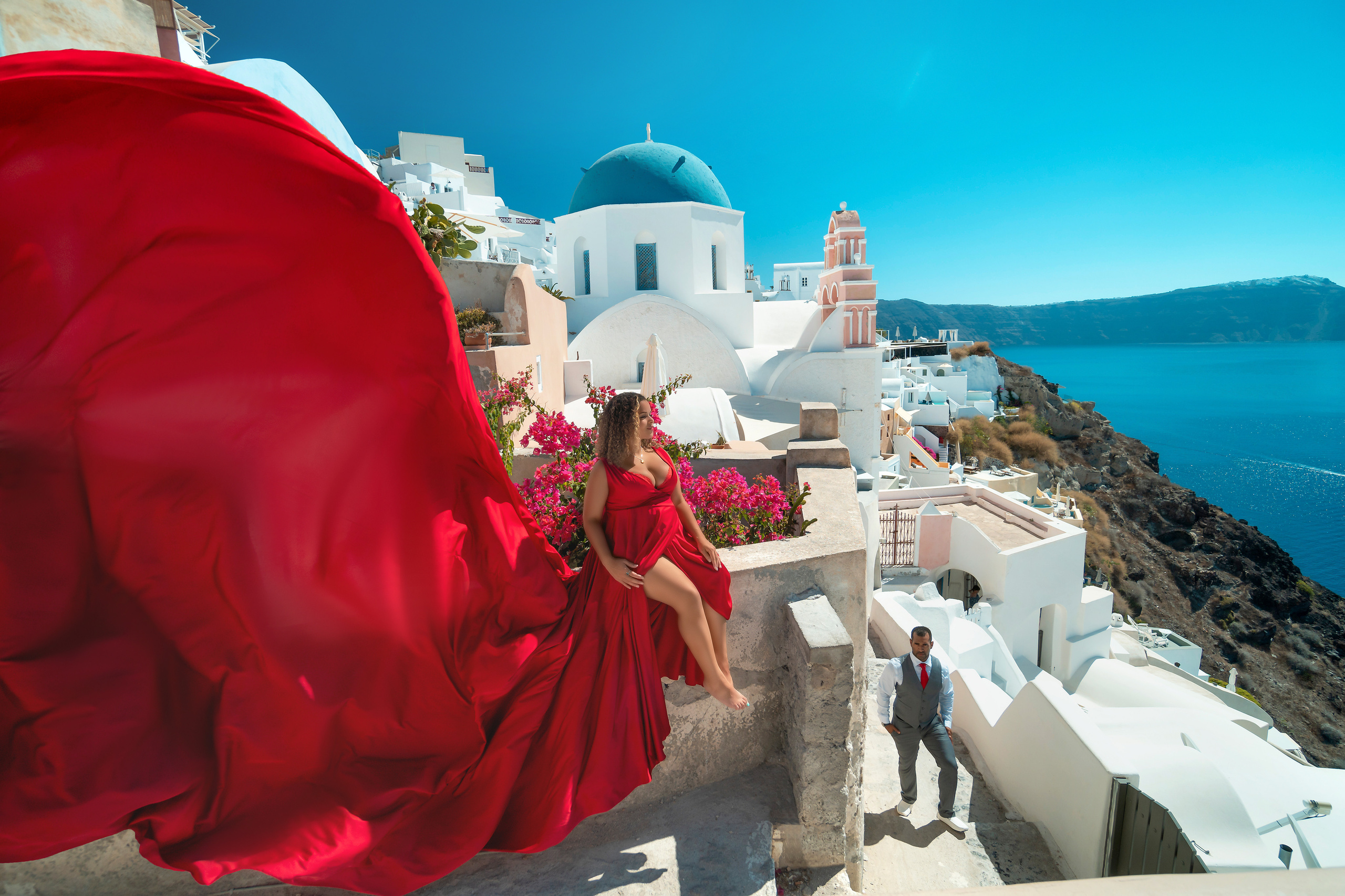Flying Dress Photo Session for Pregnant Women — Maternity Photoshoot in Santorini. Photographer in Santorini SokoLOVE Alex| Flying Dress Santorini