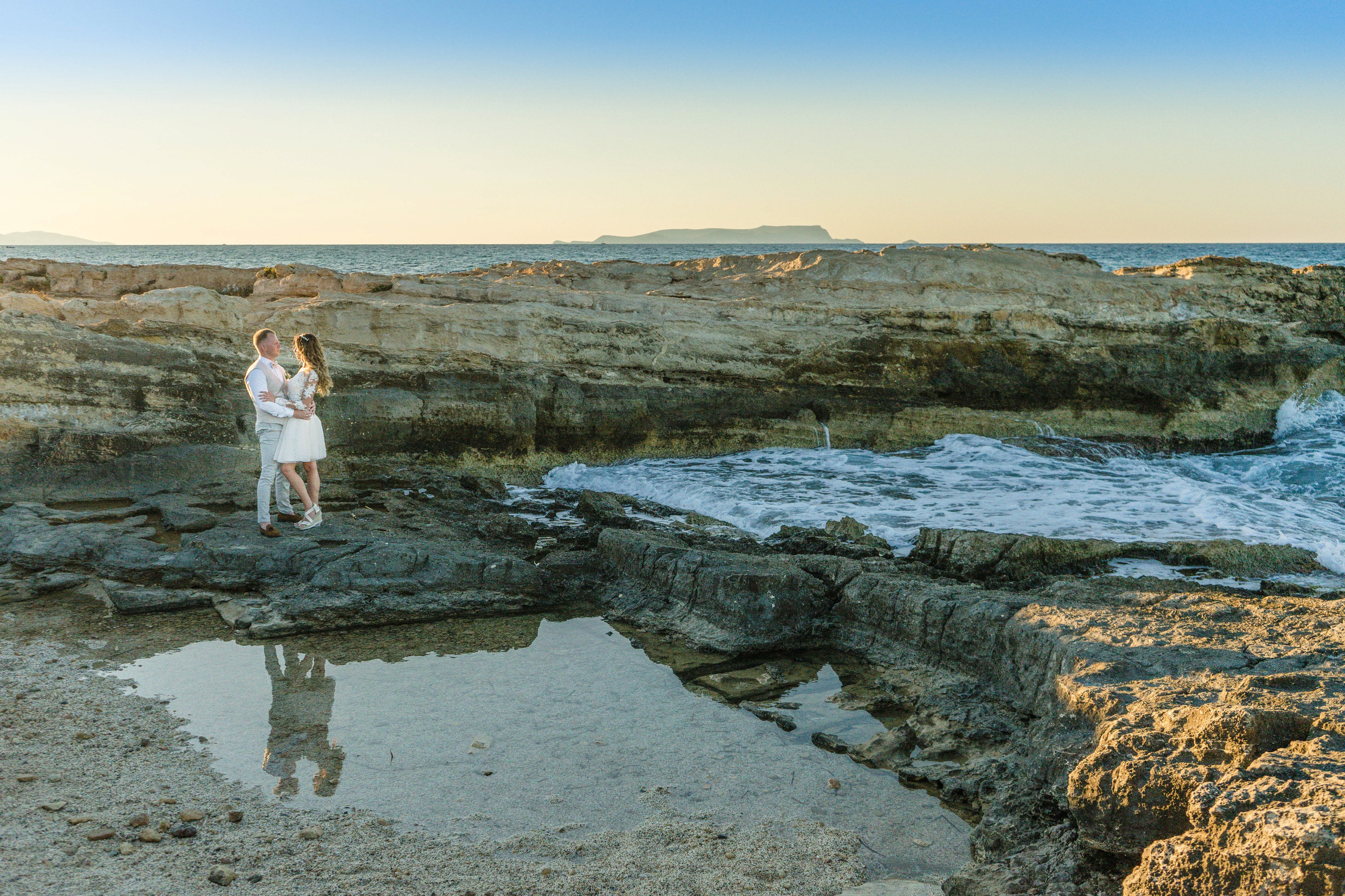 Wedding Archives start 2014. Photographe vidéaste à Santorin|Séances photos de Robe volante Santorin|