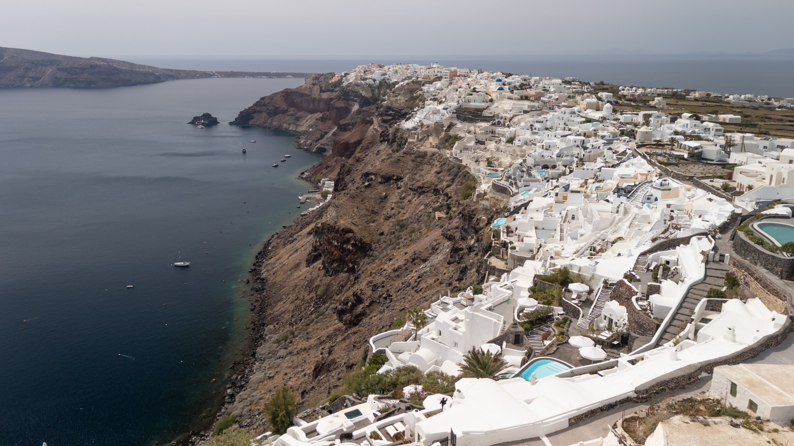 Photoshoot locations in Santorini, photo by SokoLOVE. Photographer in Santorini SokoLOVE Alex| Flying Dress Santorini