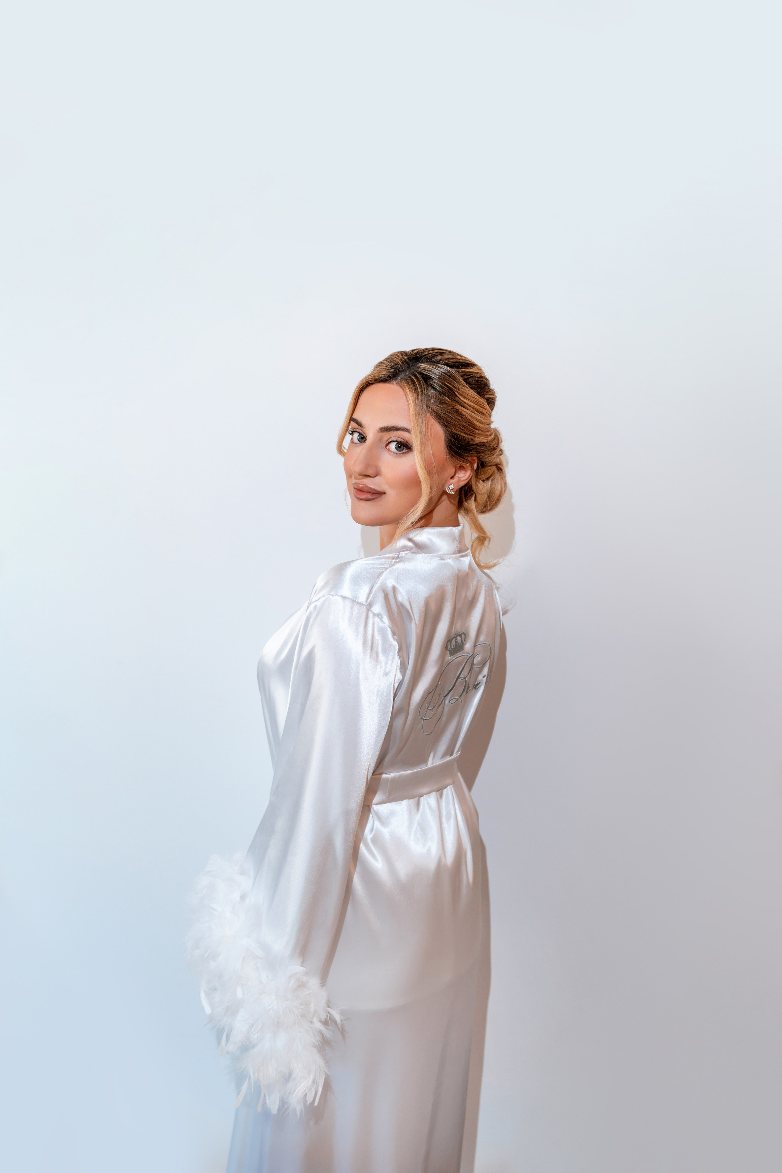 Santorini Wedding Photographer & Drone Video. Photographe vidéaste à Santorin|Séances photos de Robe volante Santorin|