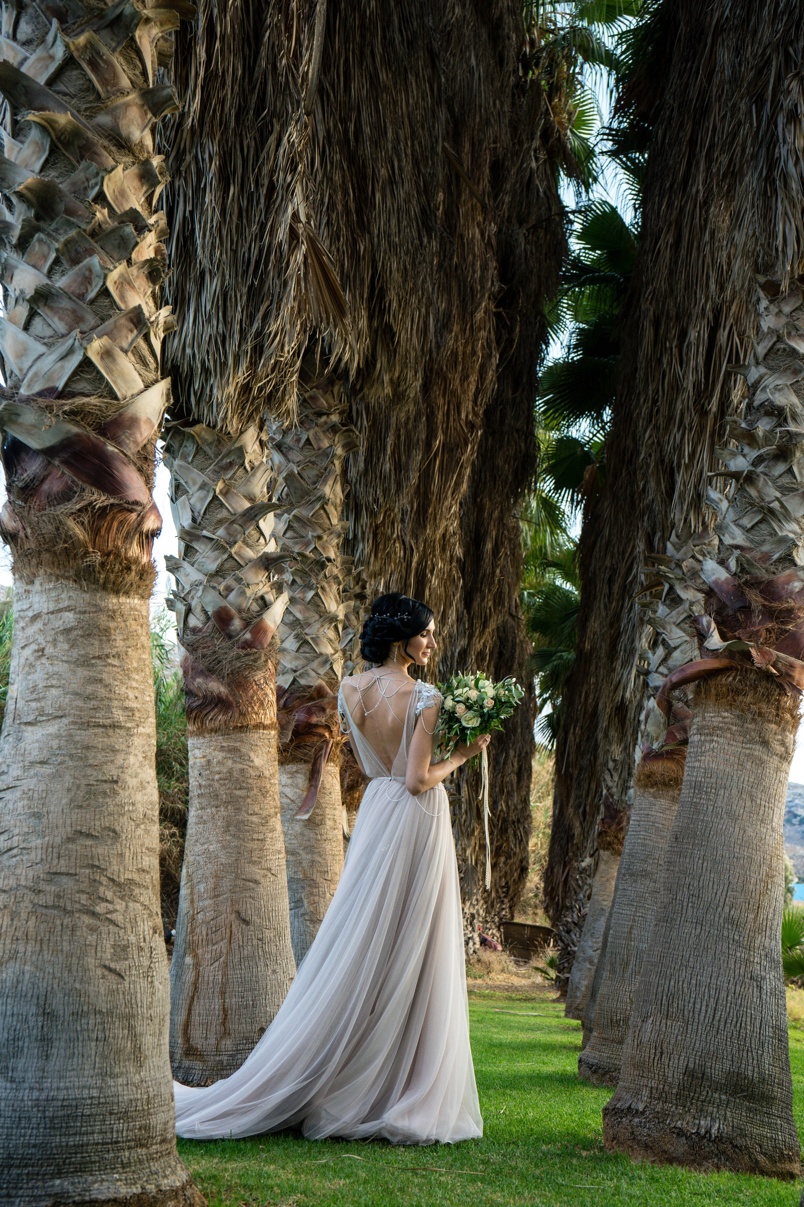Wedding Archives start 2014. Photographe vidéaste à Santorin|Séances photos de Robe volante Santorin|