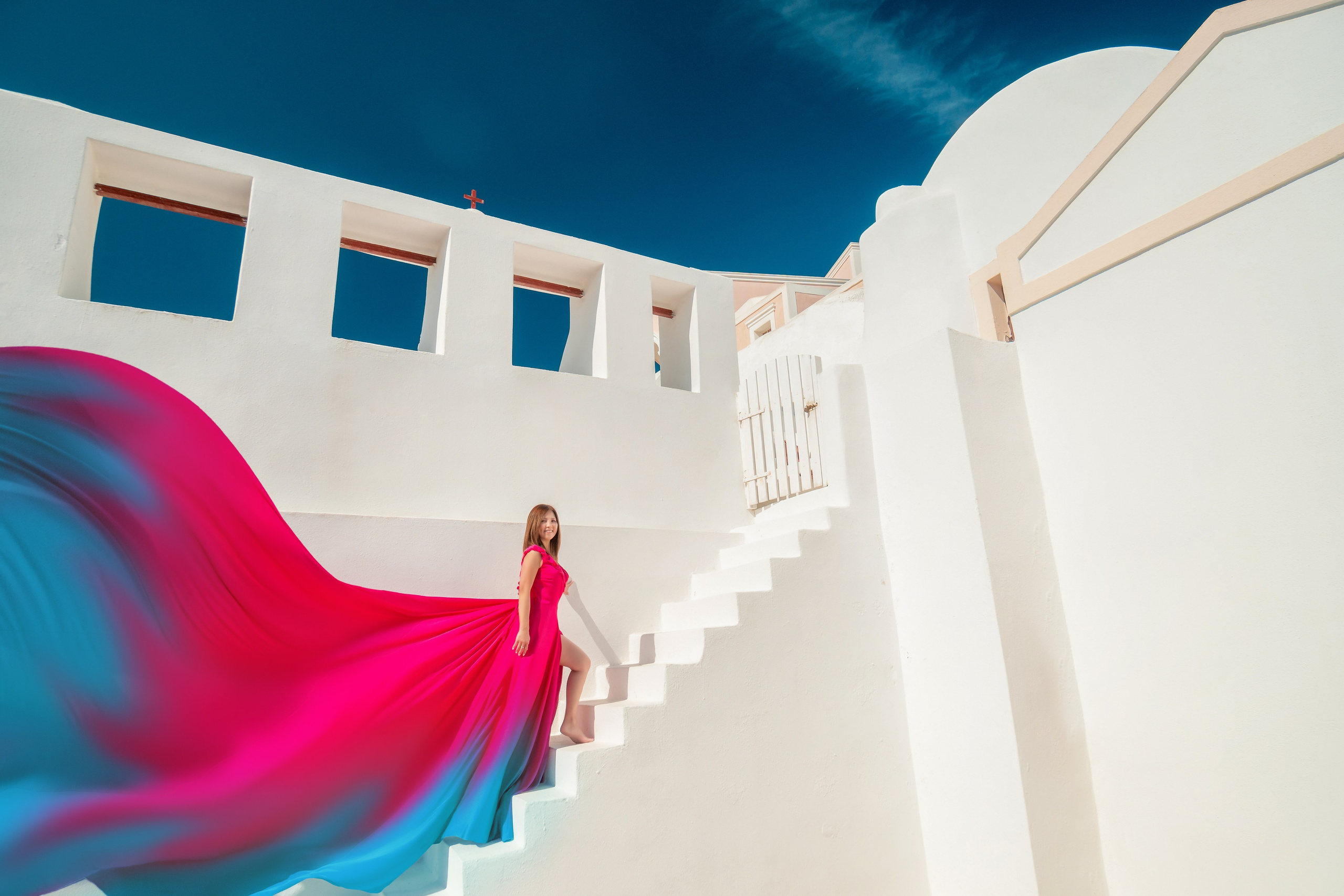 Photoshoot locations in Santorini, photo by SokoLOVE. Photographer in Santorini SokoLOVE Alex| Flying Dress Santorini