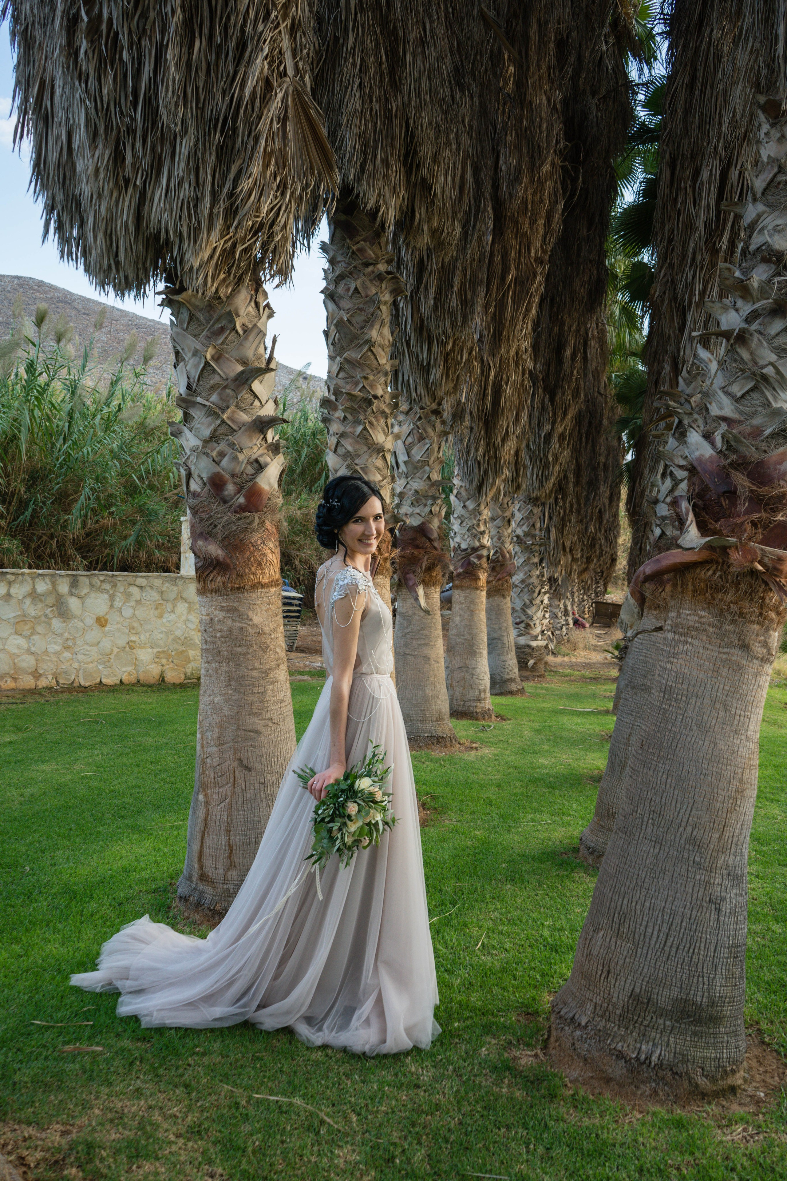 Wedding Archives start 2014. Photographe vidéaste à Santorin|Séances photos de Robe volante Santorin|