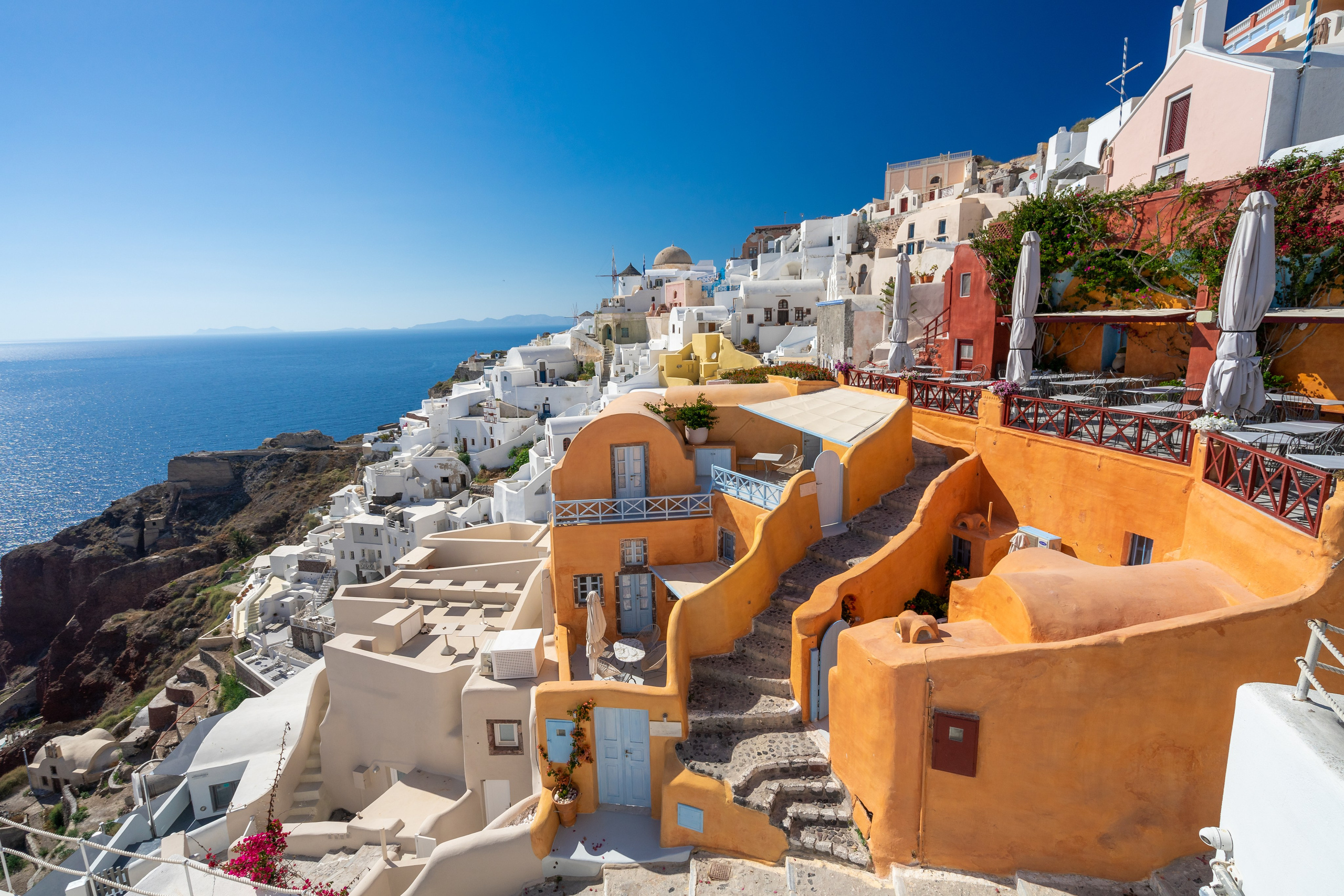 Photoshoot locations in Santorini, photo by SokoLOVE. Photographer in Santorini SokoLOVE Alex| Flying Dress Santorini