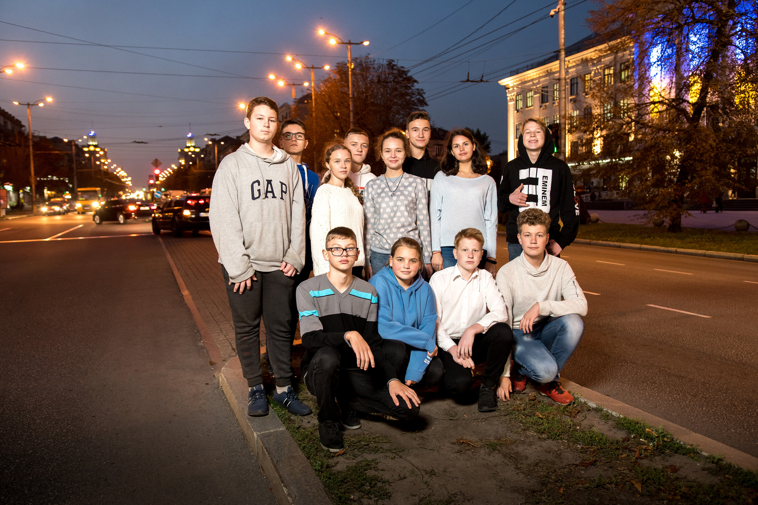 Сичевой коллегиум 11Б в студии. Випускні альбоми Олега Кононова